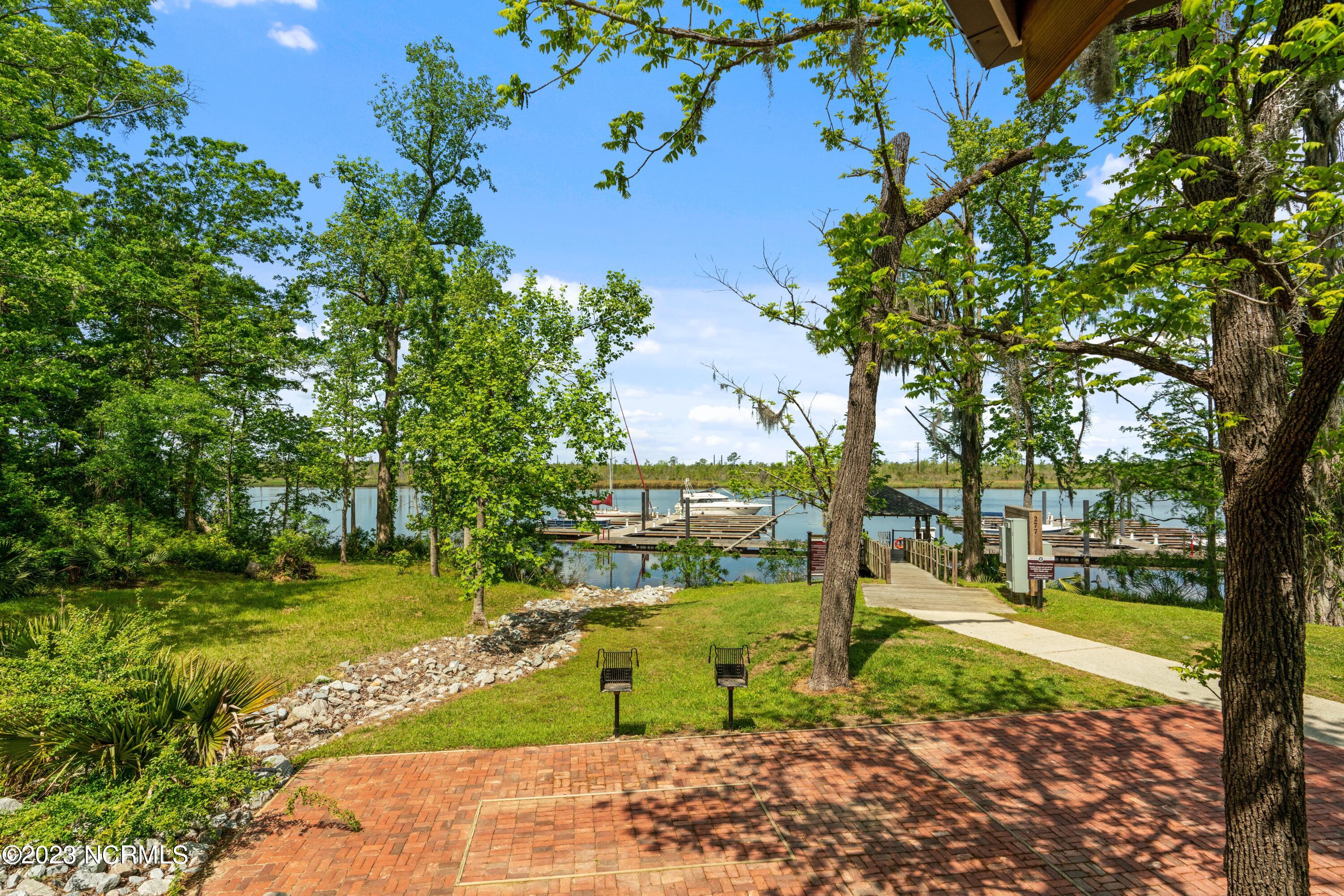 100568046 | Photo 57