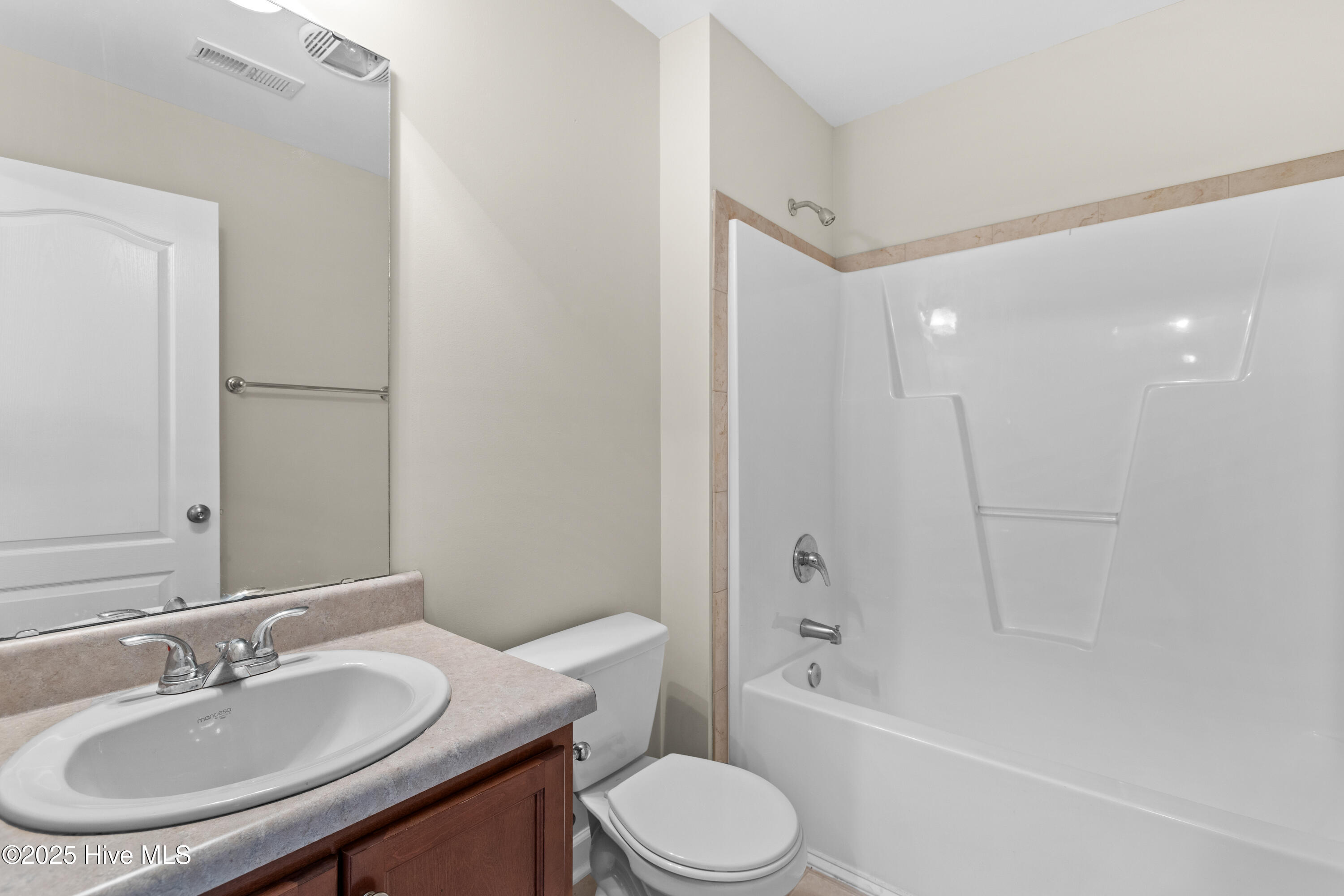 100534668 | Photo 30