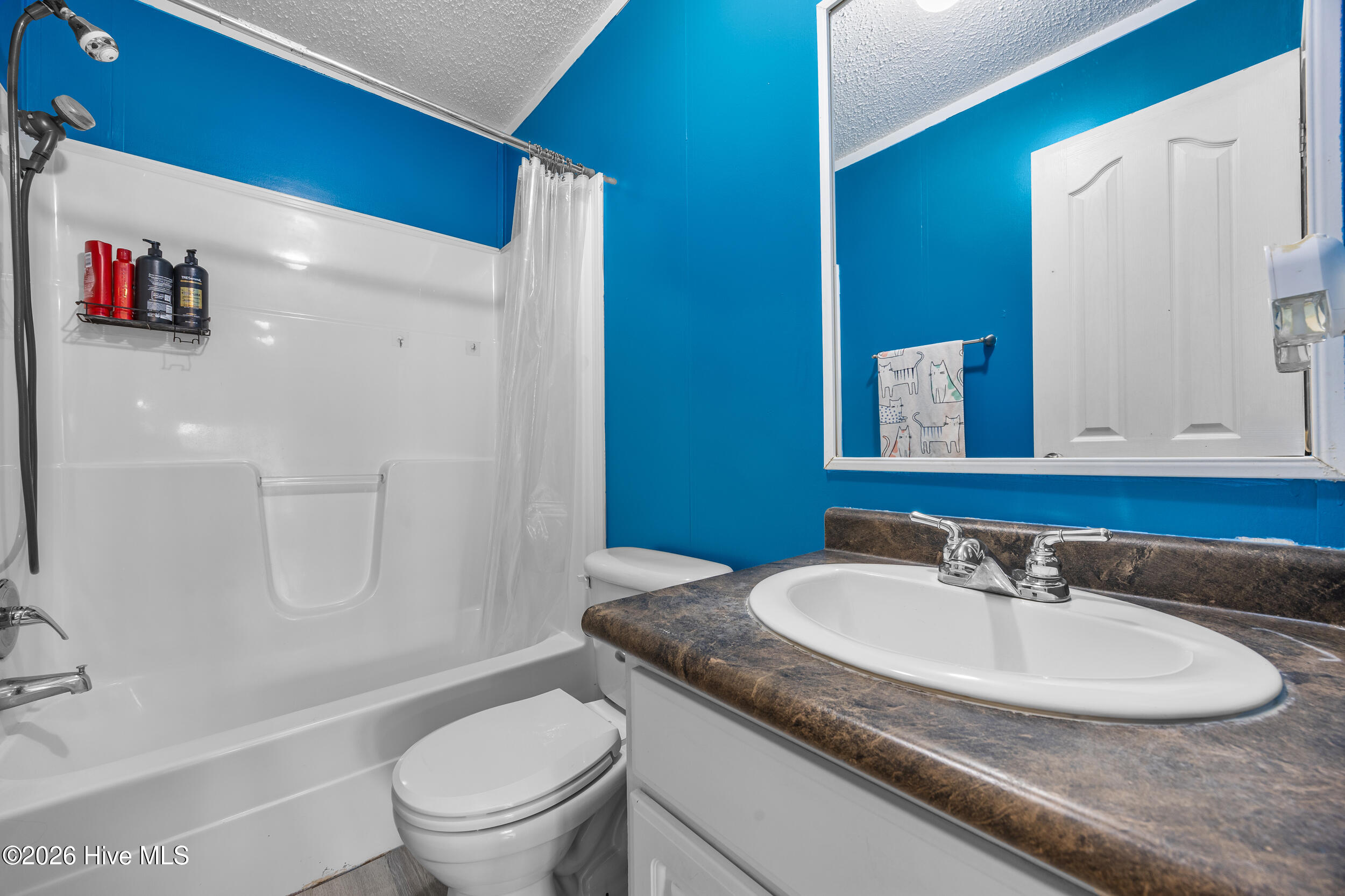 100560069 | Photo 26