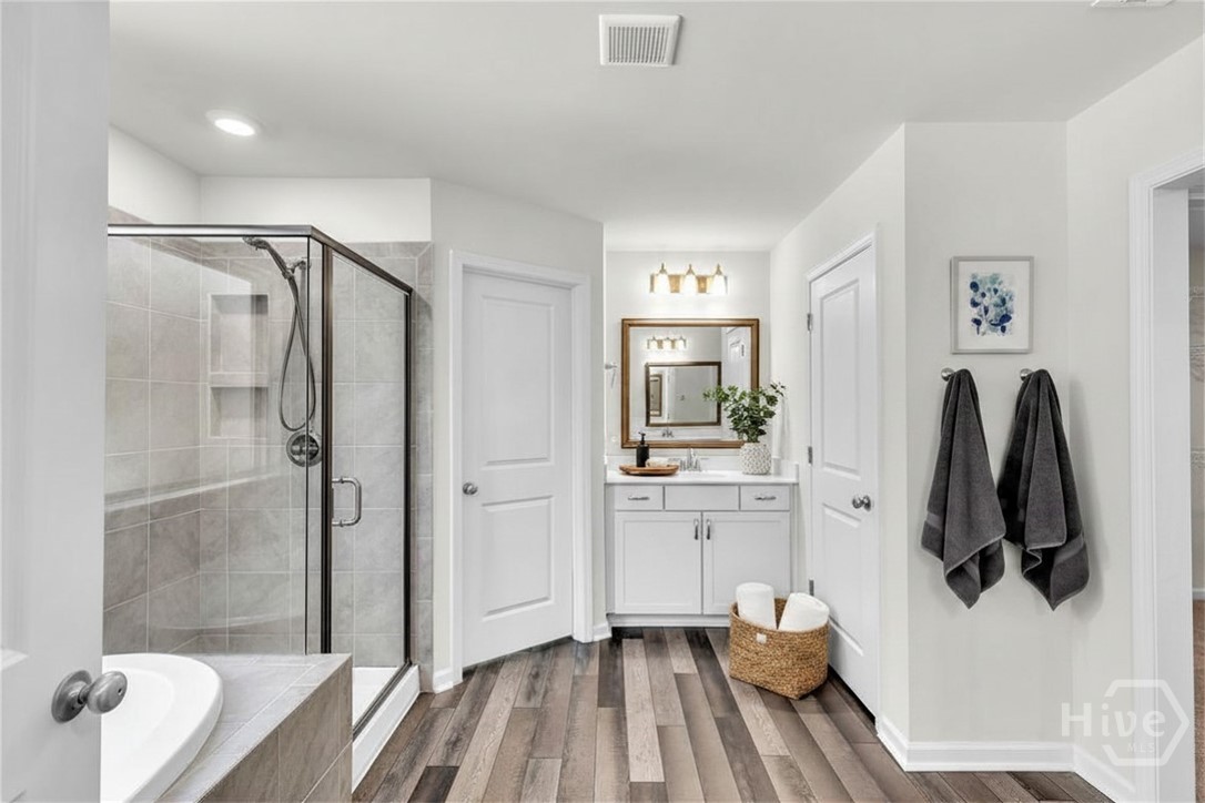 *Some photo elements have been virtually enhanced using AI for marketing purposes*
