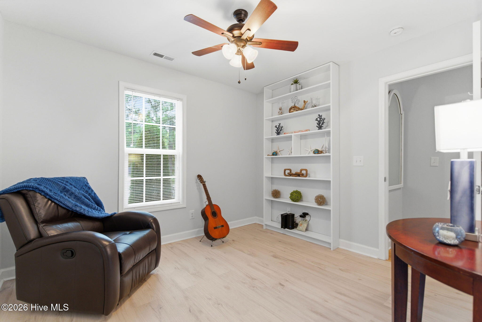 100570095 | Photo 27