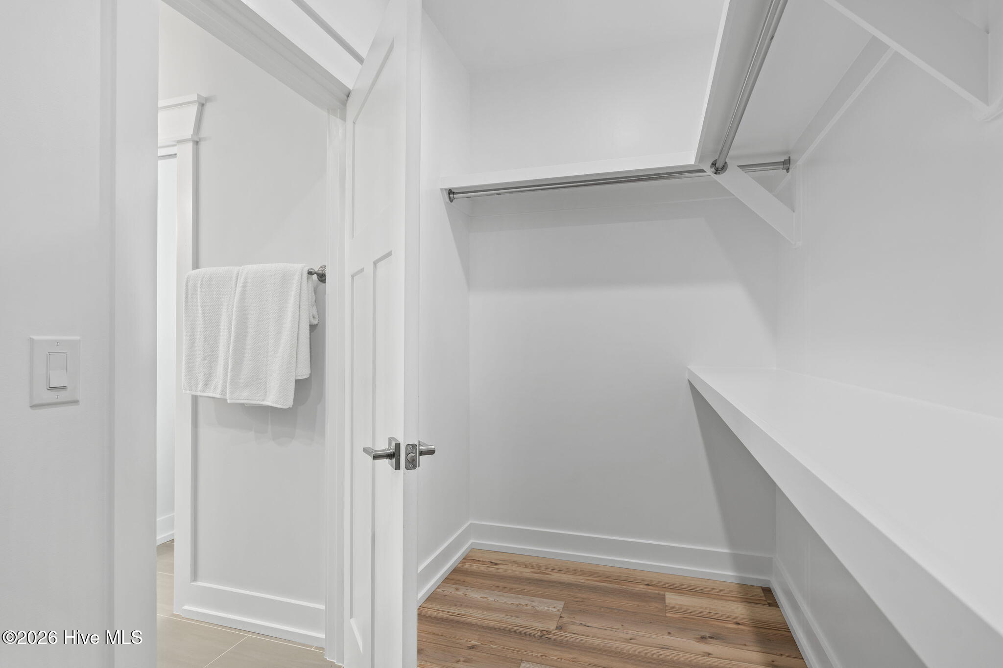 100546665 | Photo 32