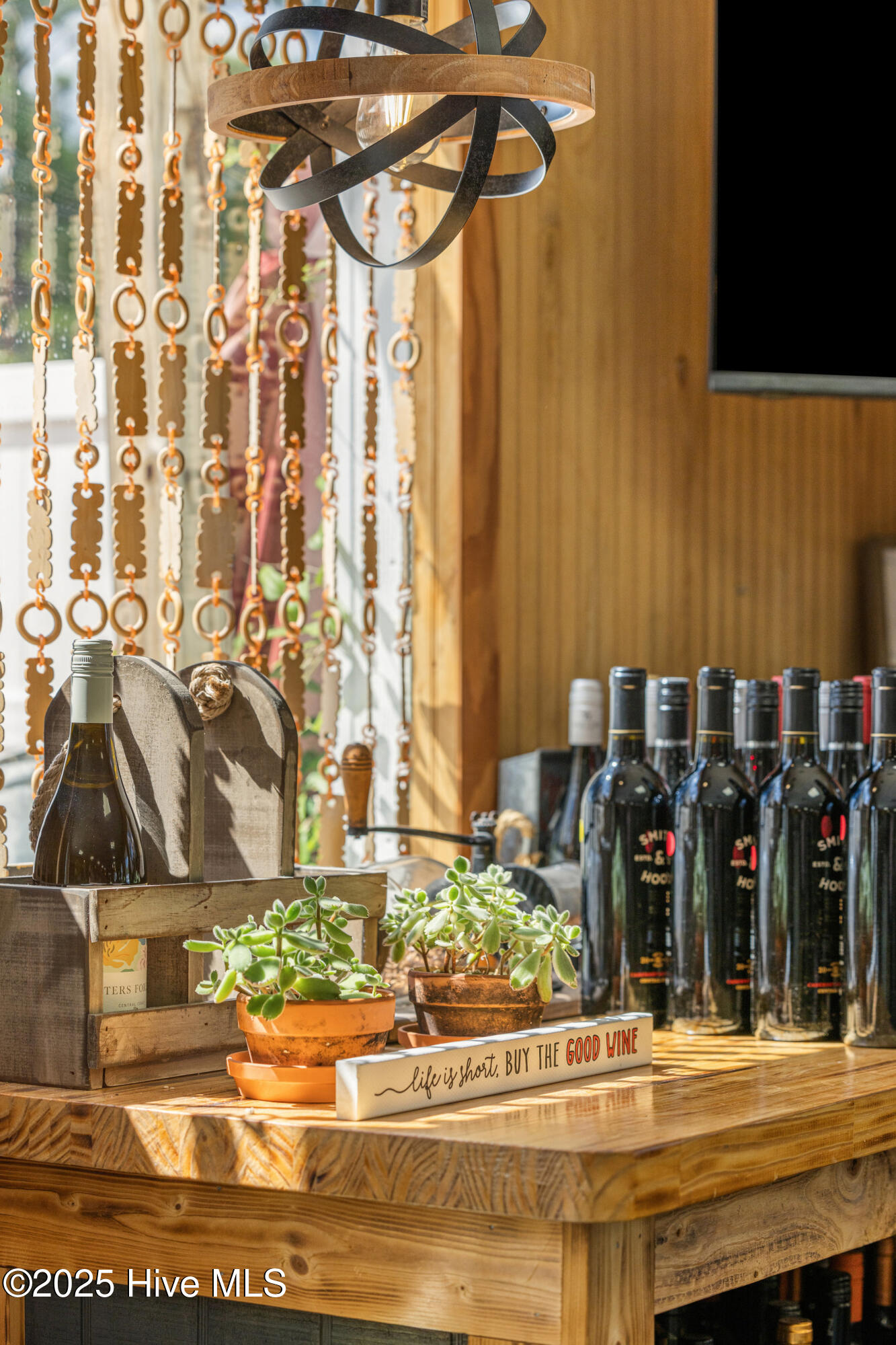 100528251 | Photo 11