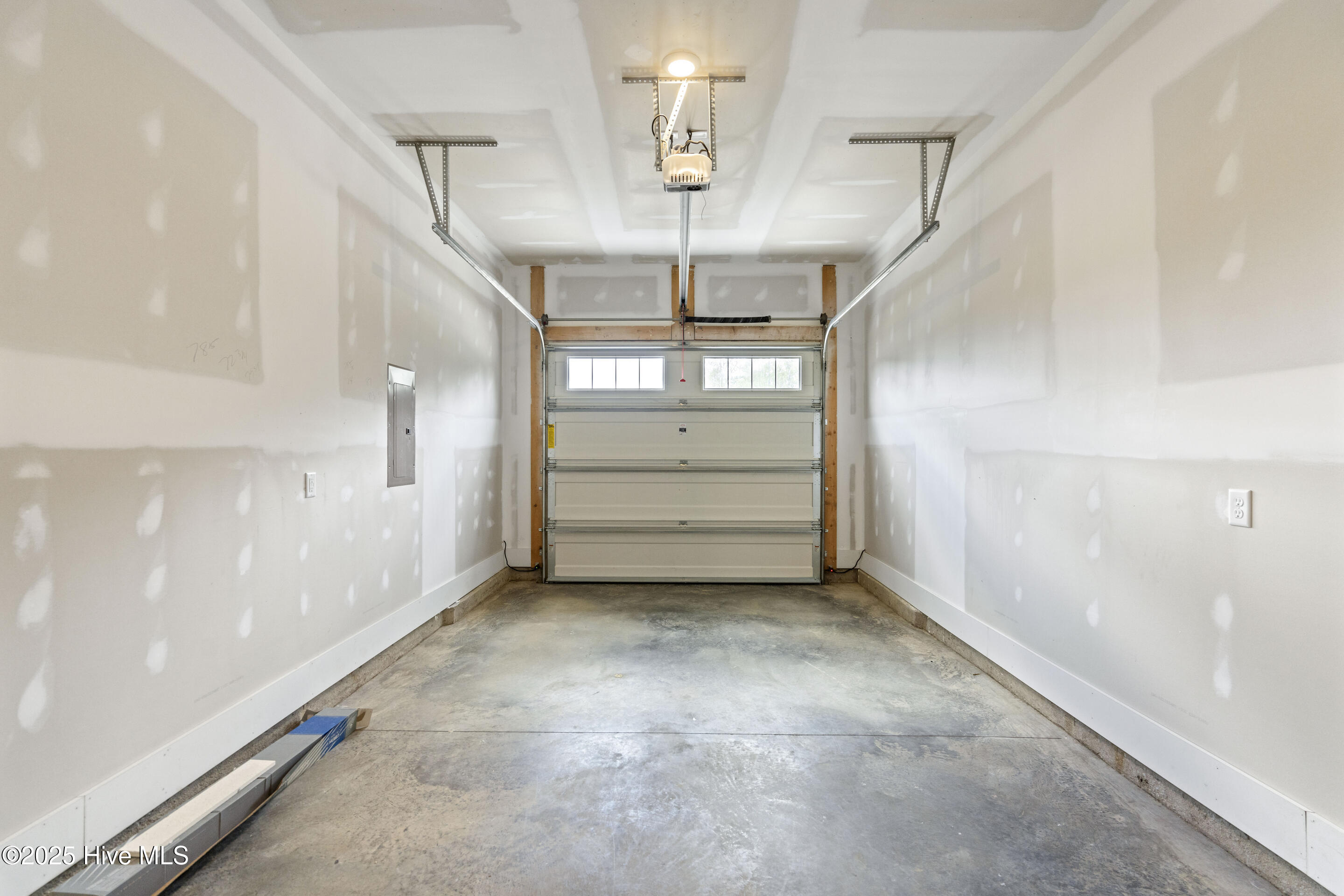 100530900 | Photo 12