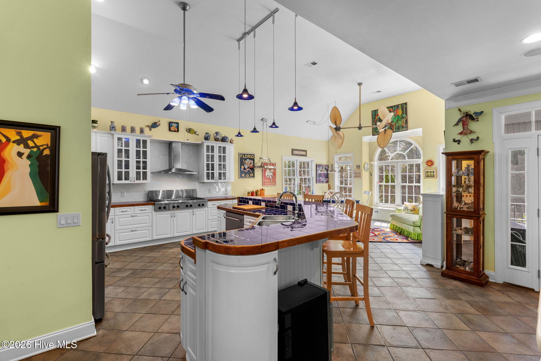 100565565 | Photo 17