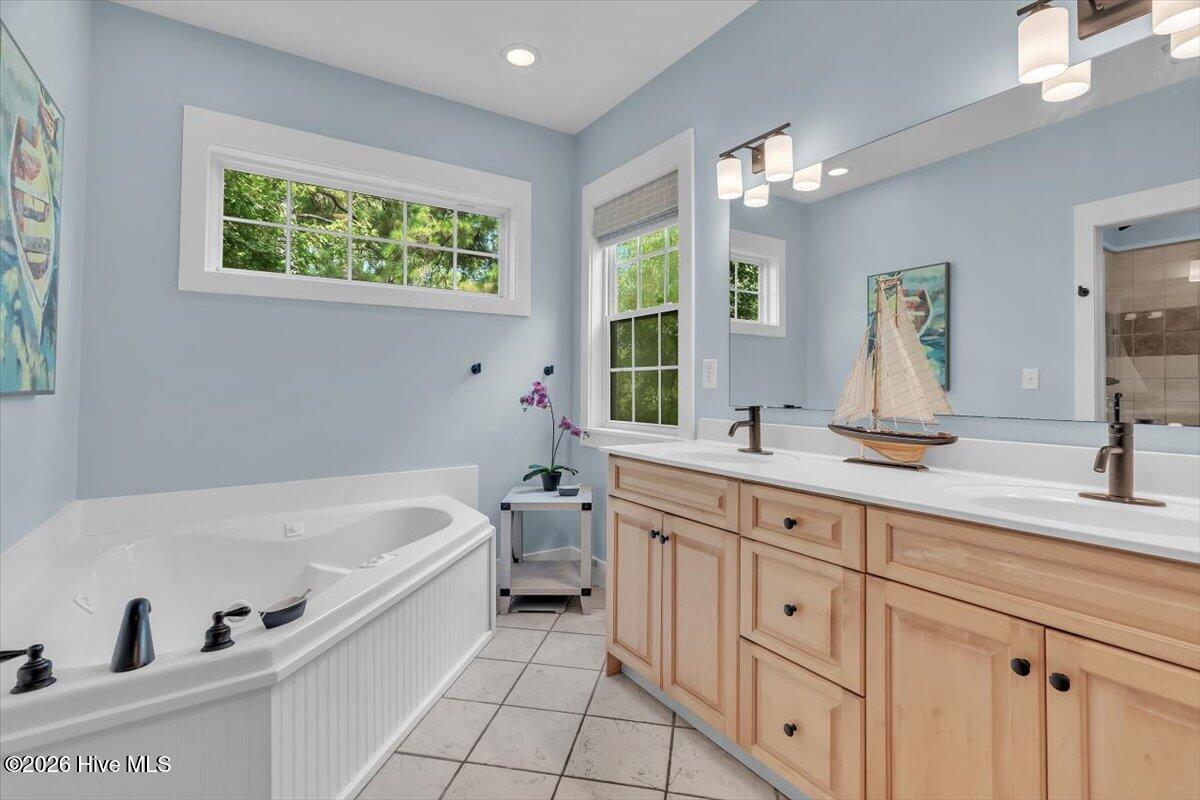 100553407 | Photo 28