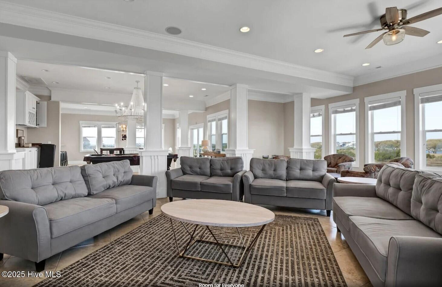 100519019 | Photo 10