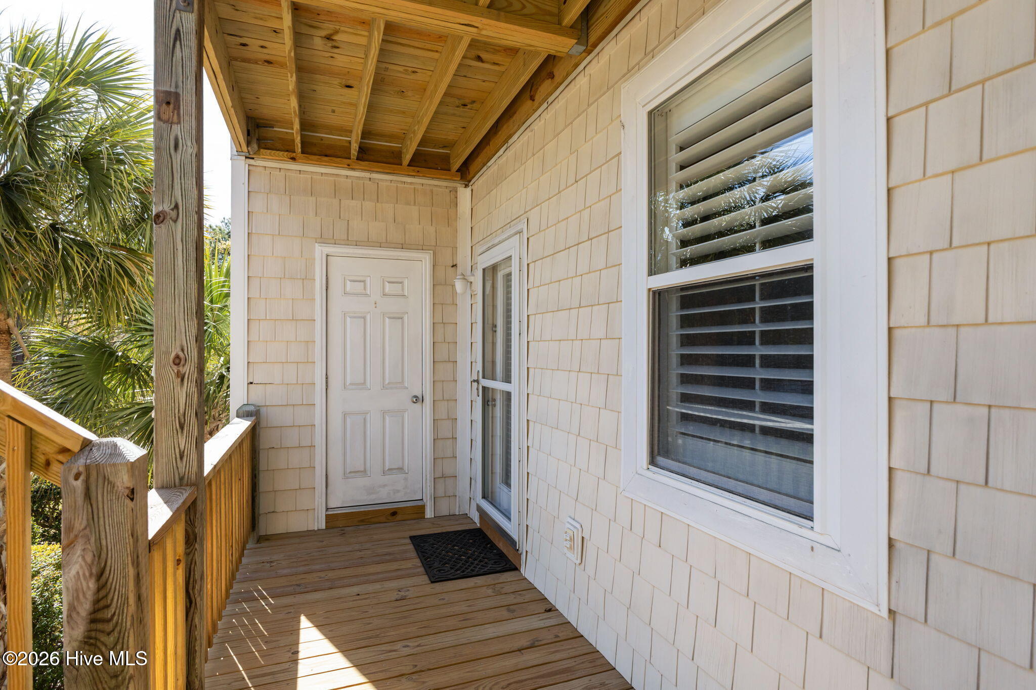 100565835 | Photo 37