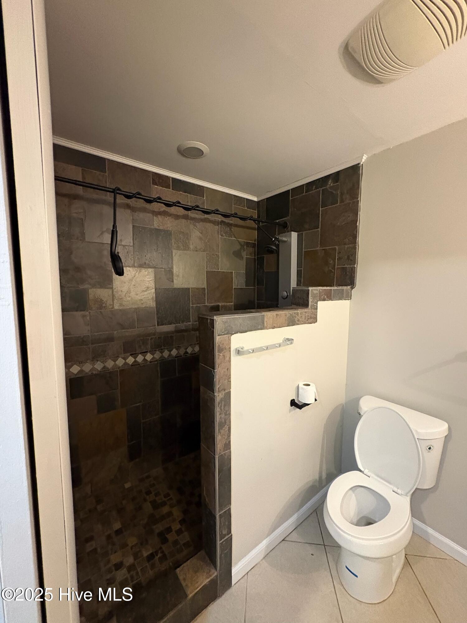 100541721 | Photo 18