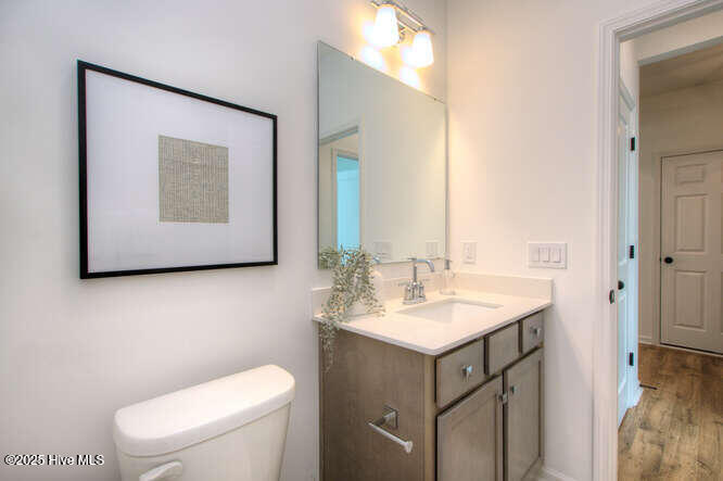 100527327 | Photo 14