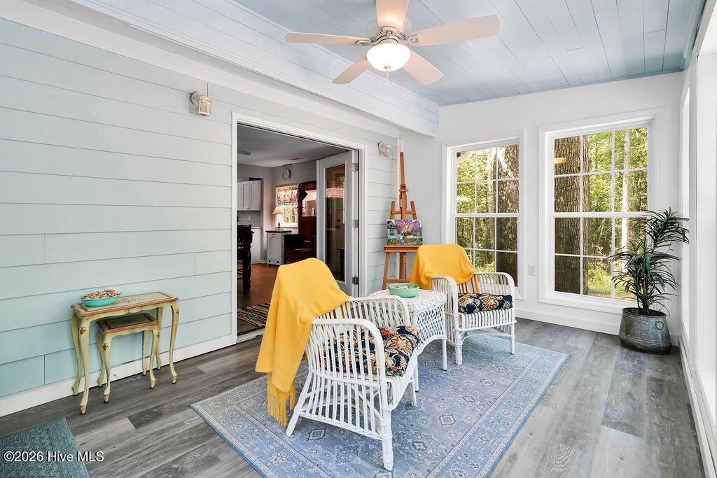 100569644 | Photo 21