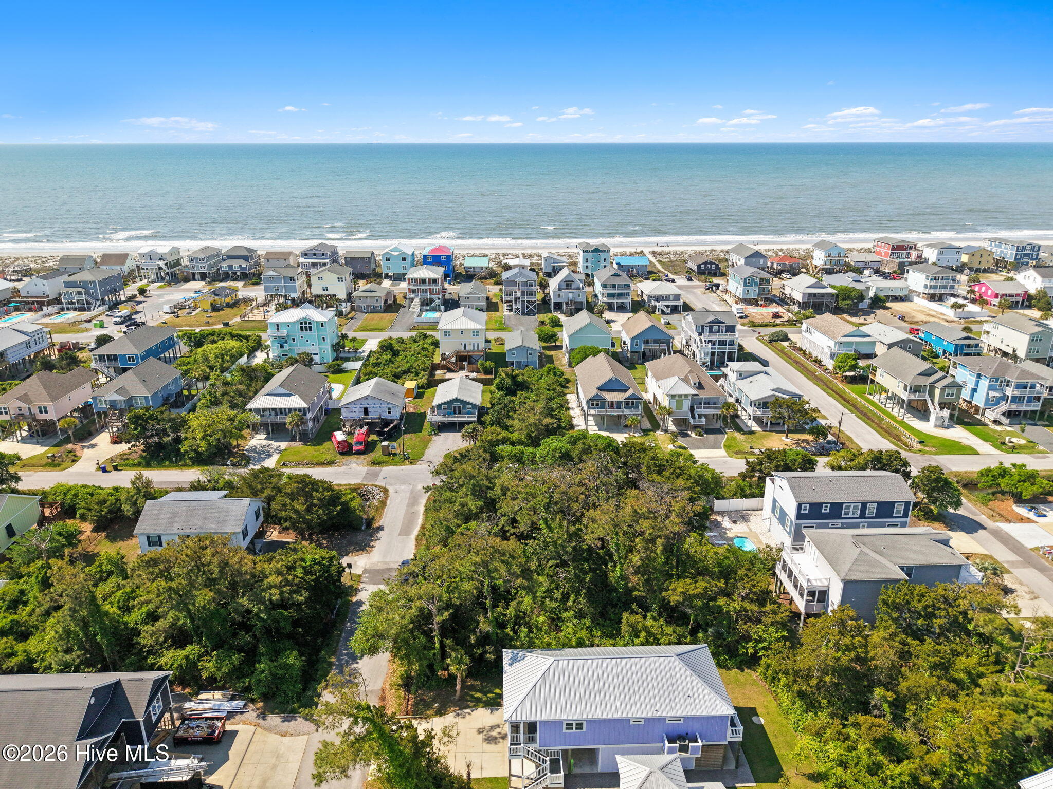 100570264 | Photo 14