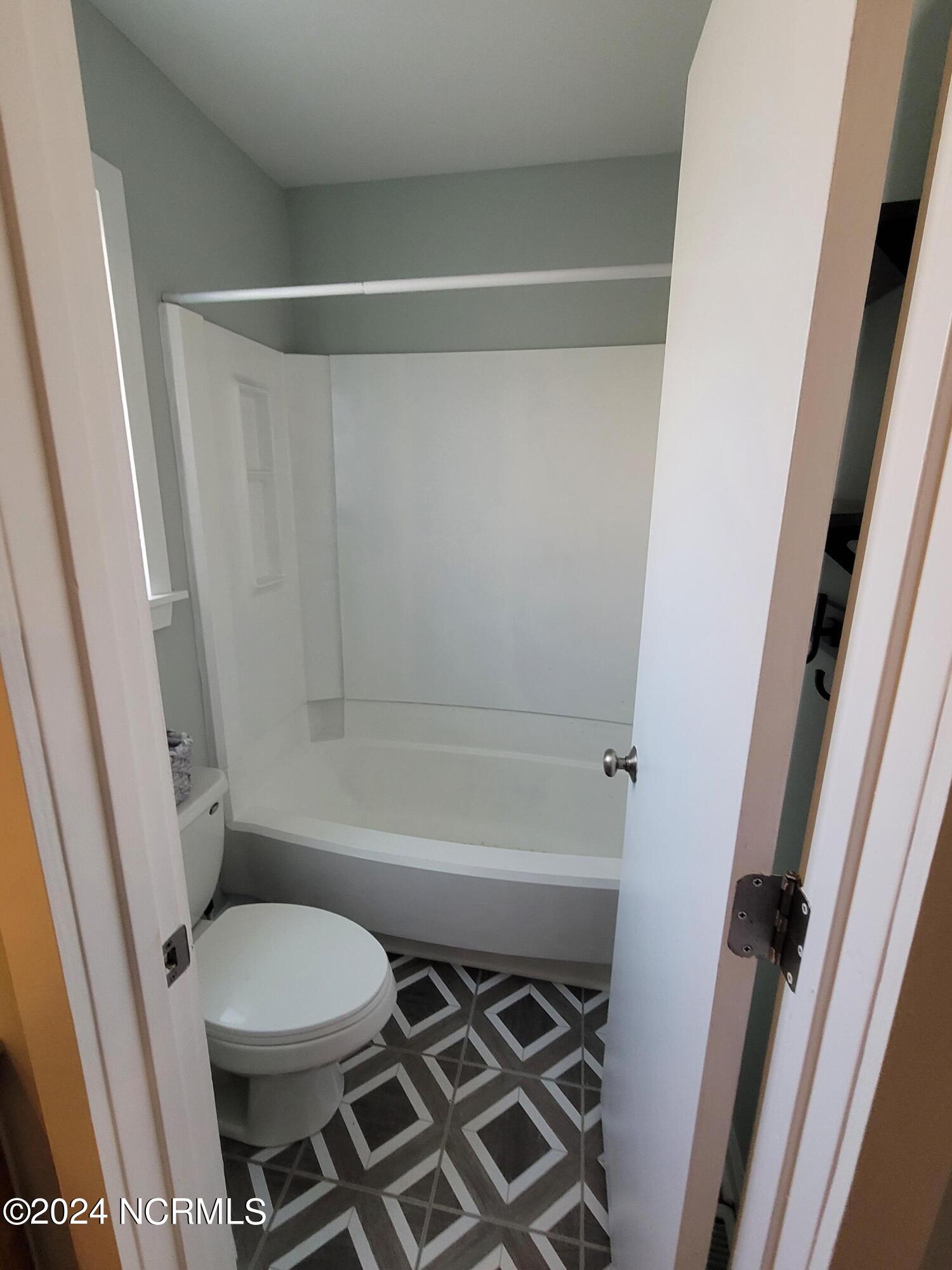 100565736 | Photo 26