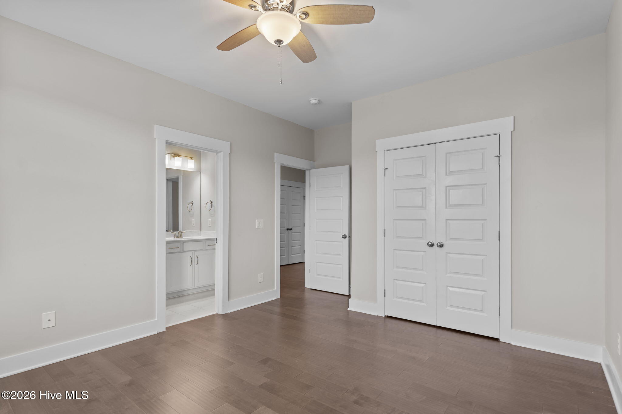 100550410 | Photo 57