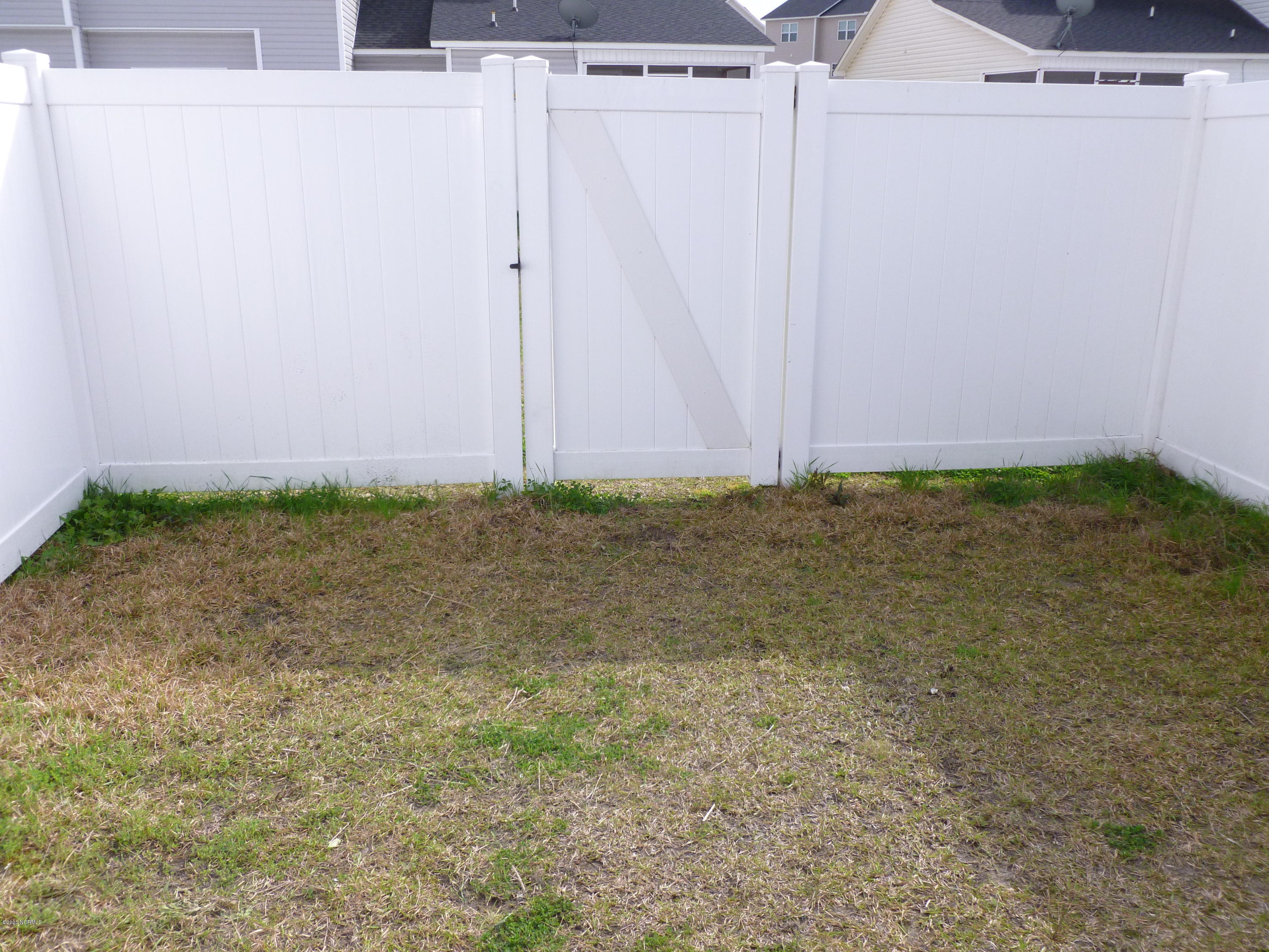 100579066 | Photo 22