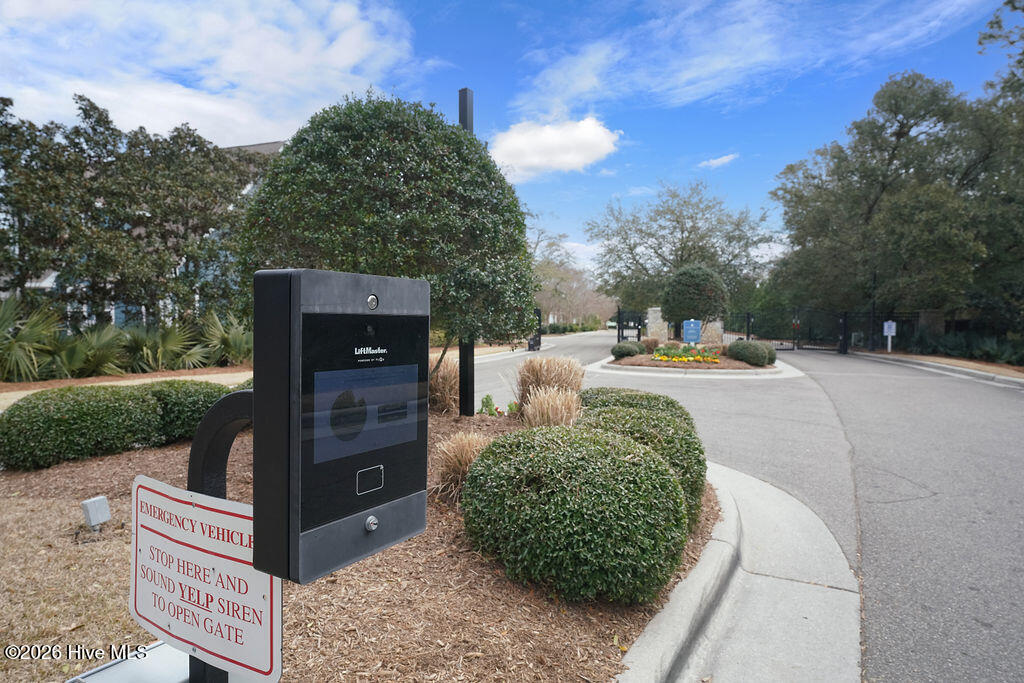 100564956 | Photo 90