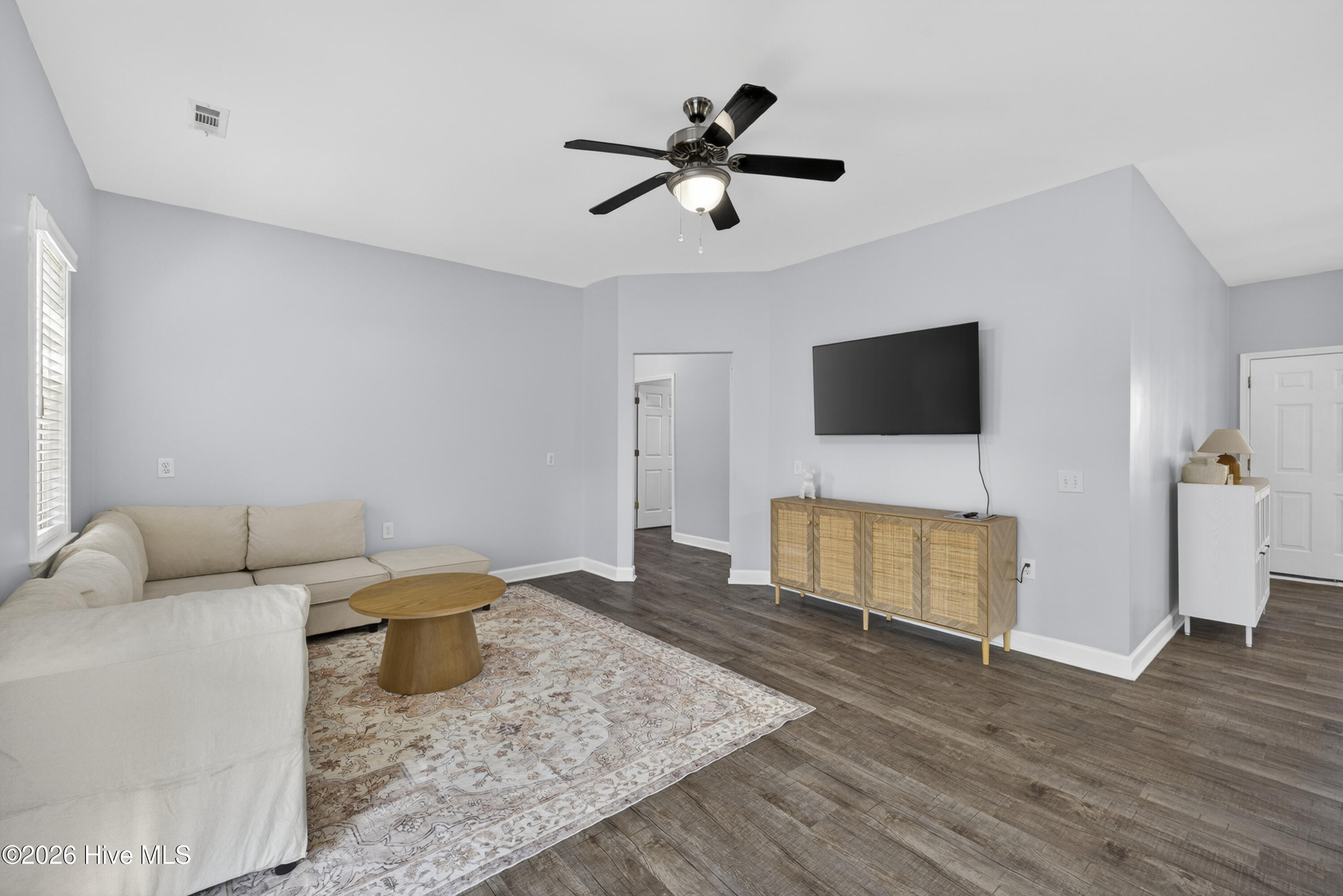 100568546 | Photo 29