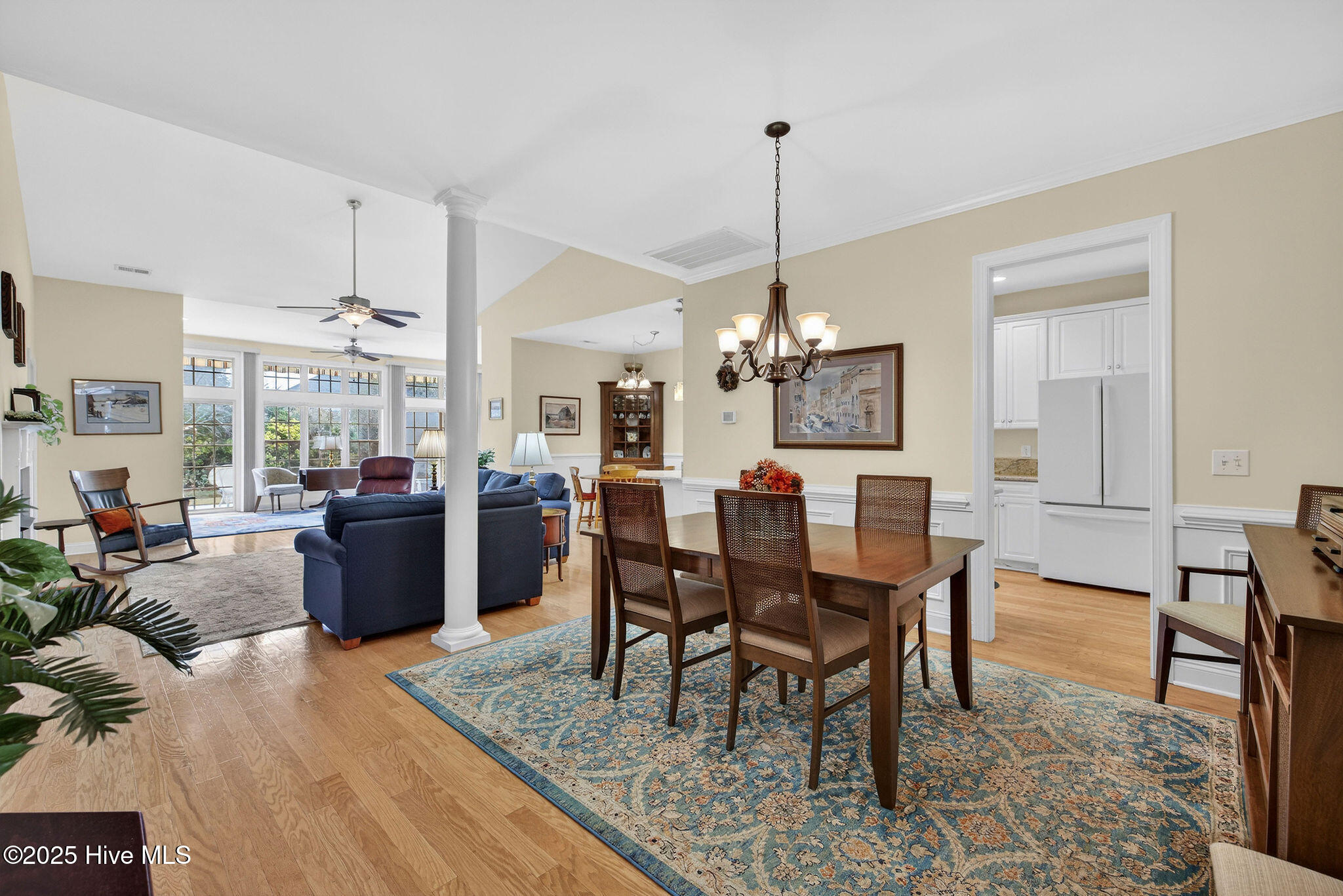 100544453 | Photo 12