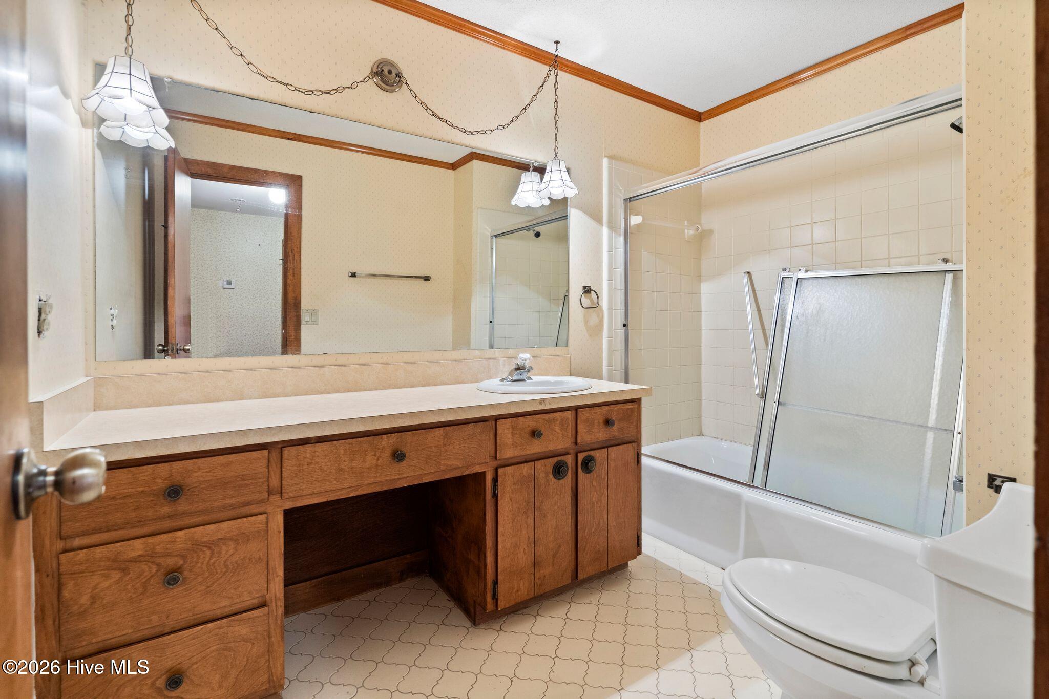 100555910 | Photo 31