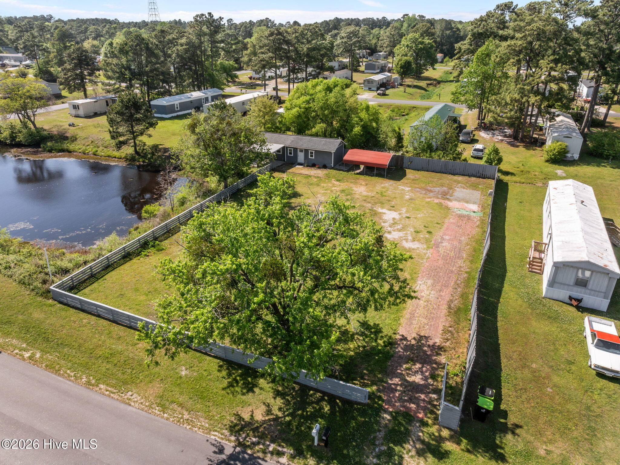 100565743 | Photo 27