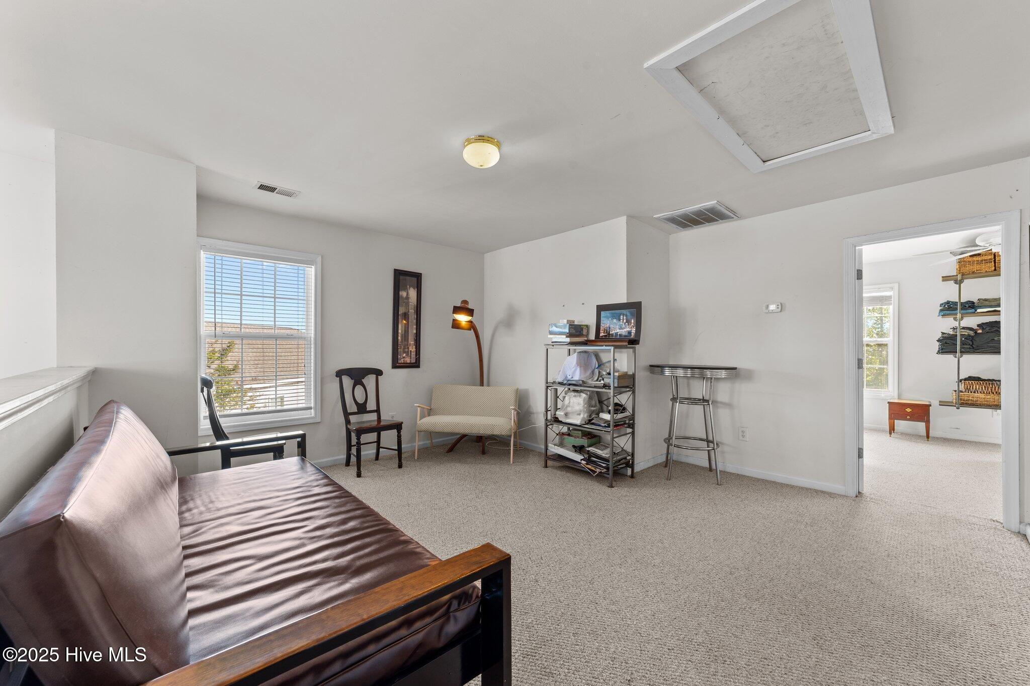 100502456 | Photo 21