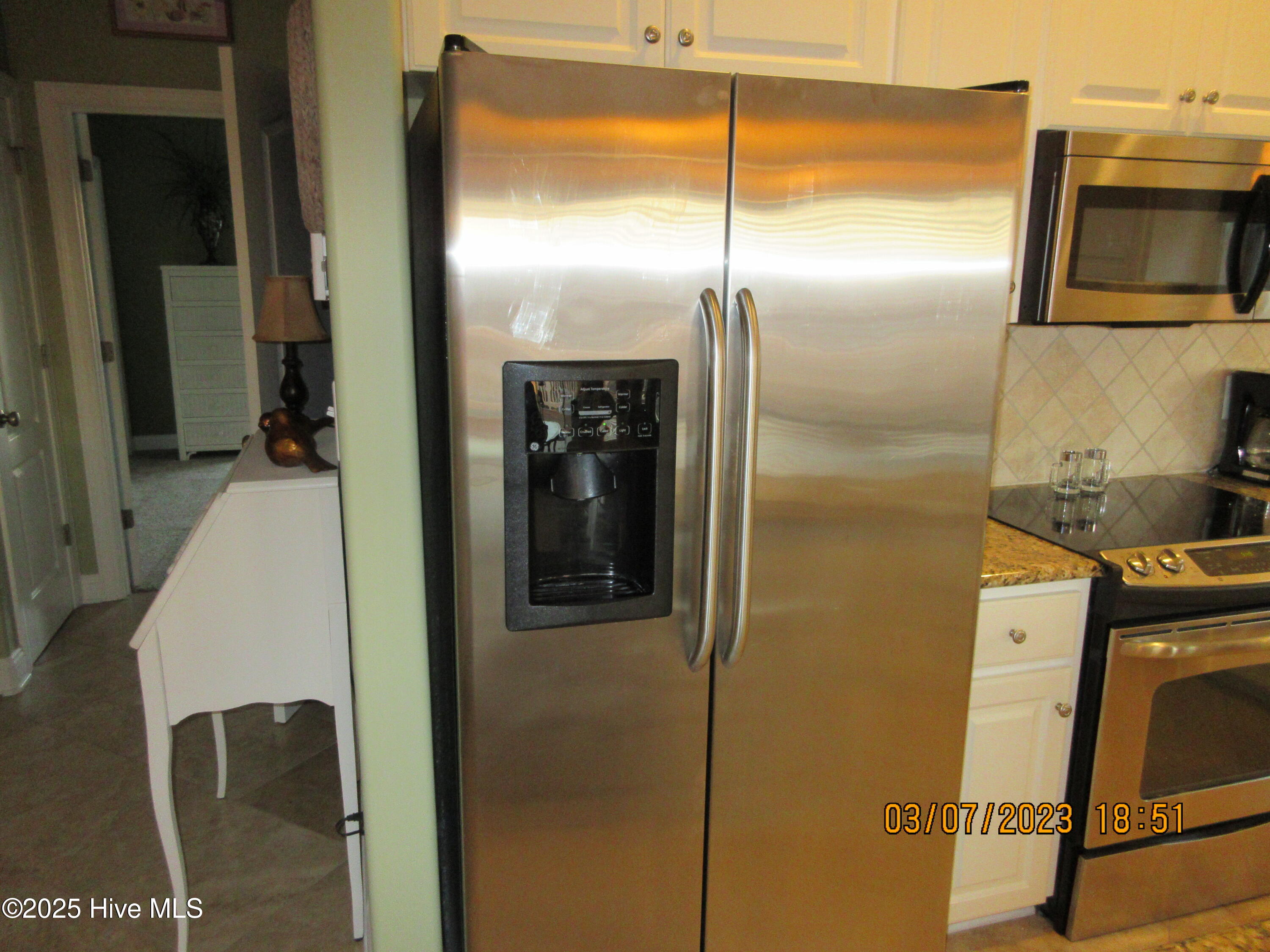 100525203 | Photo 33