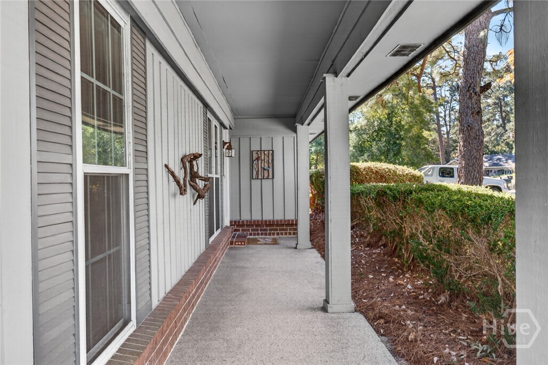 Photo 3 of Single family home for sale at 106 Oxford Rd, Savannah, GA 31419 | MLS# SA367034 | Listing updated on 2026-10-28