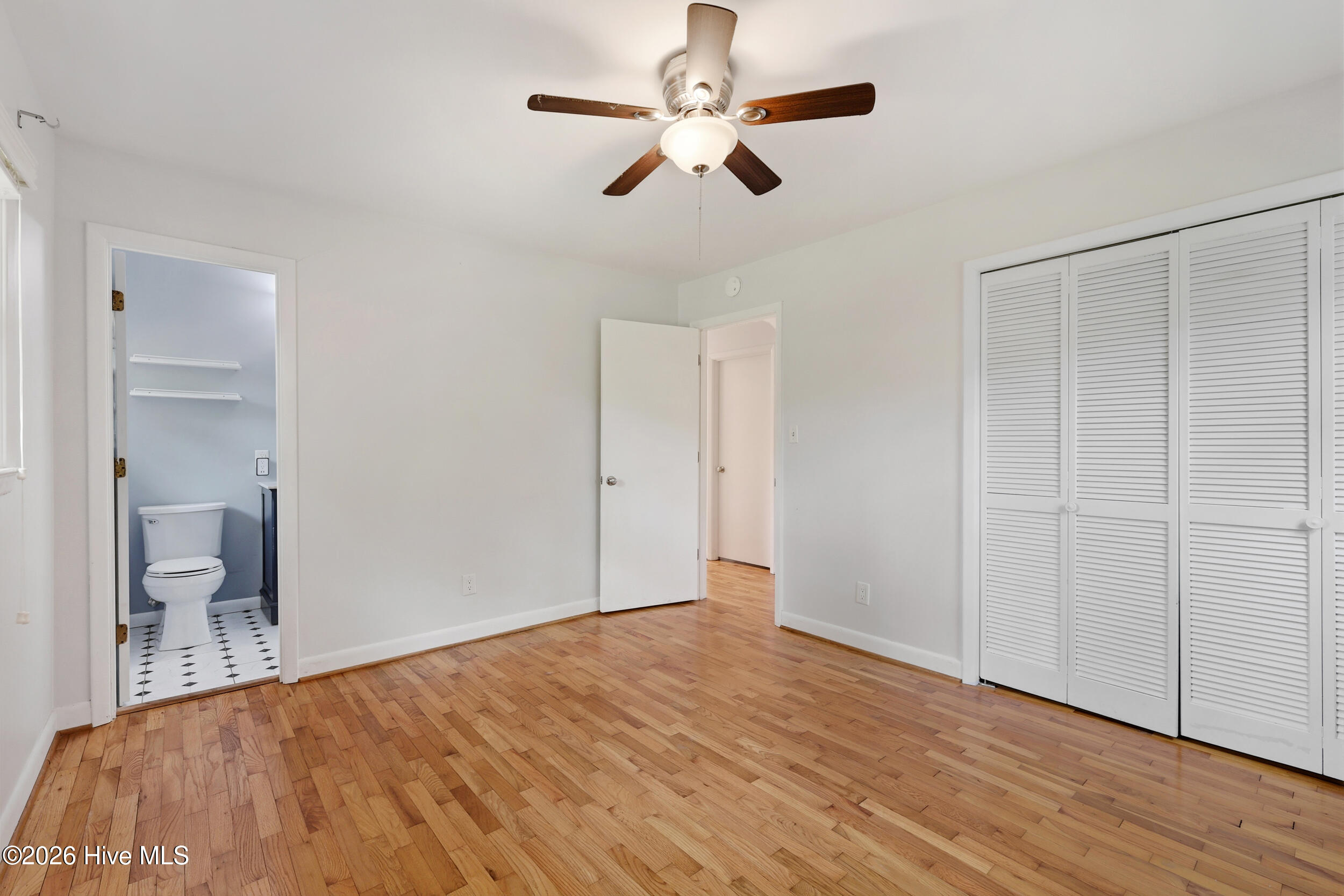 100564649 | Photo 14