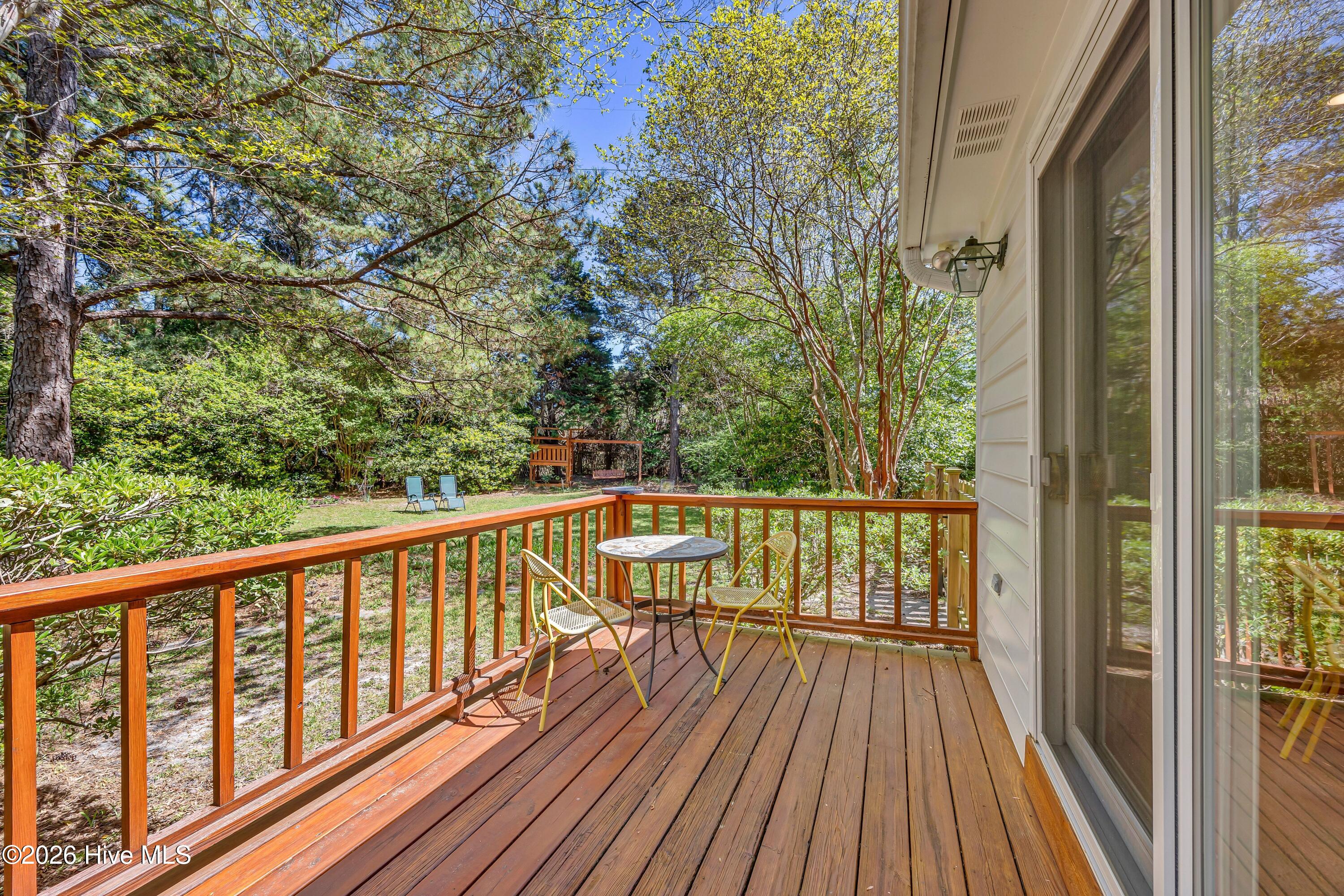 100566684 | Photo 45