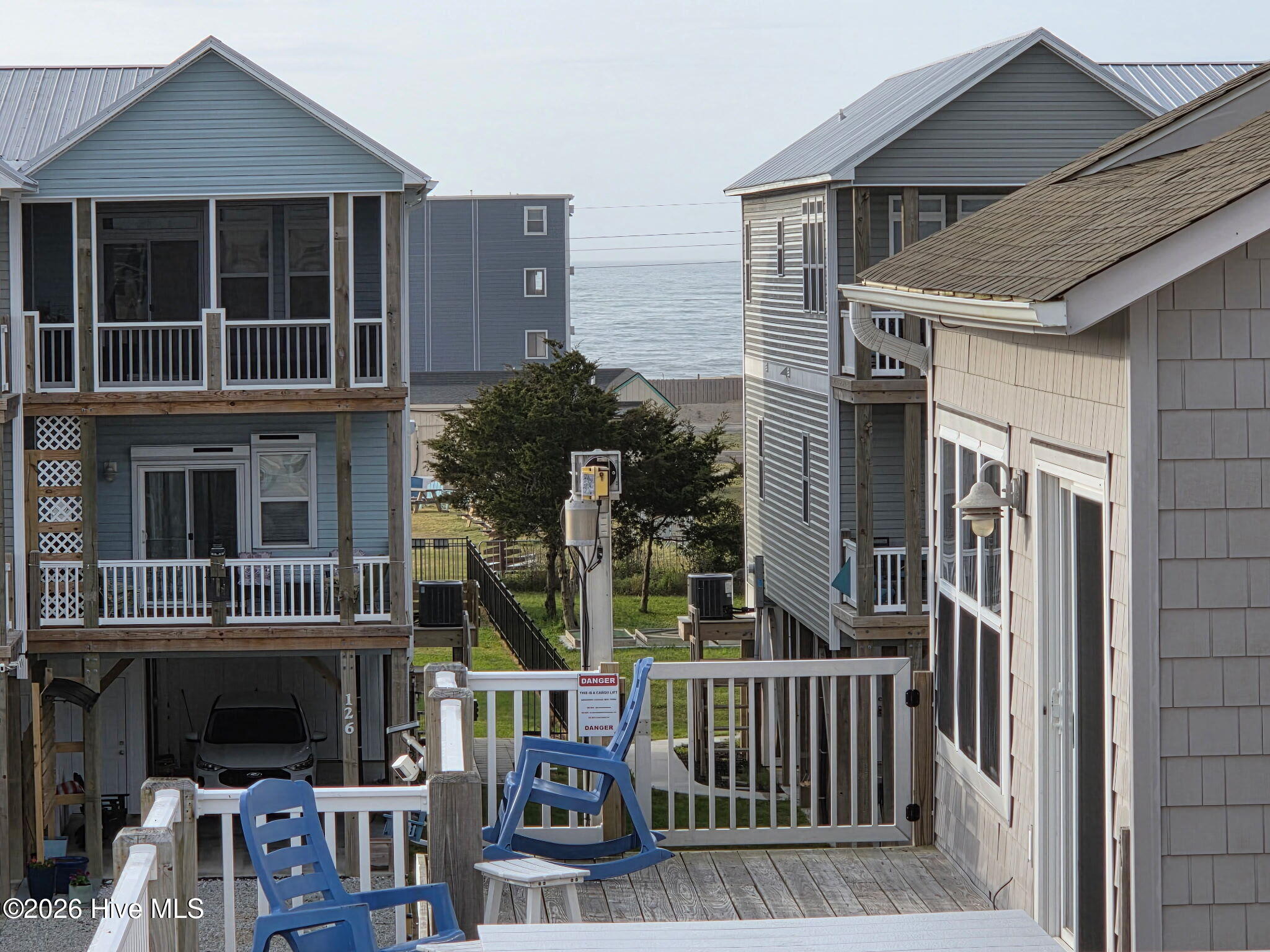 100564246 | Photo 58