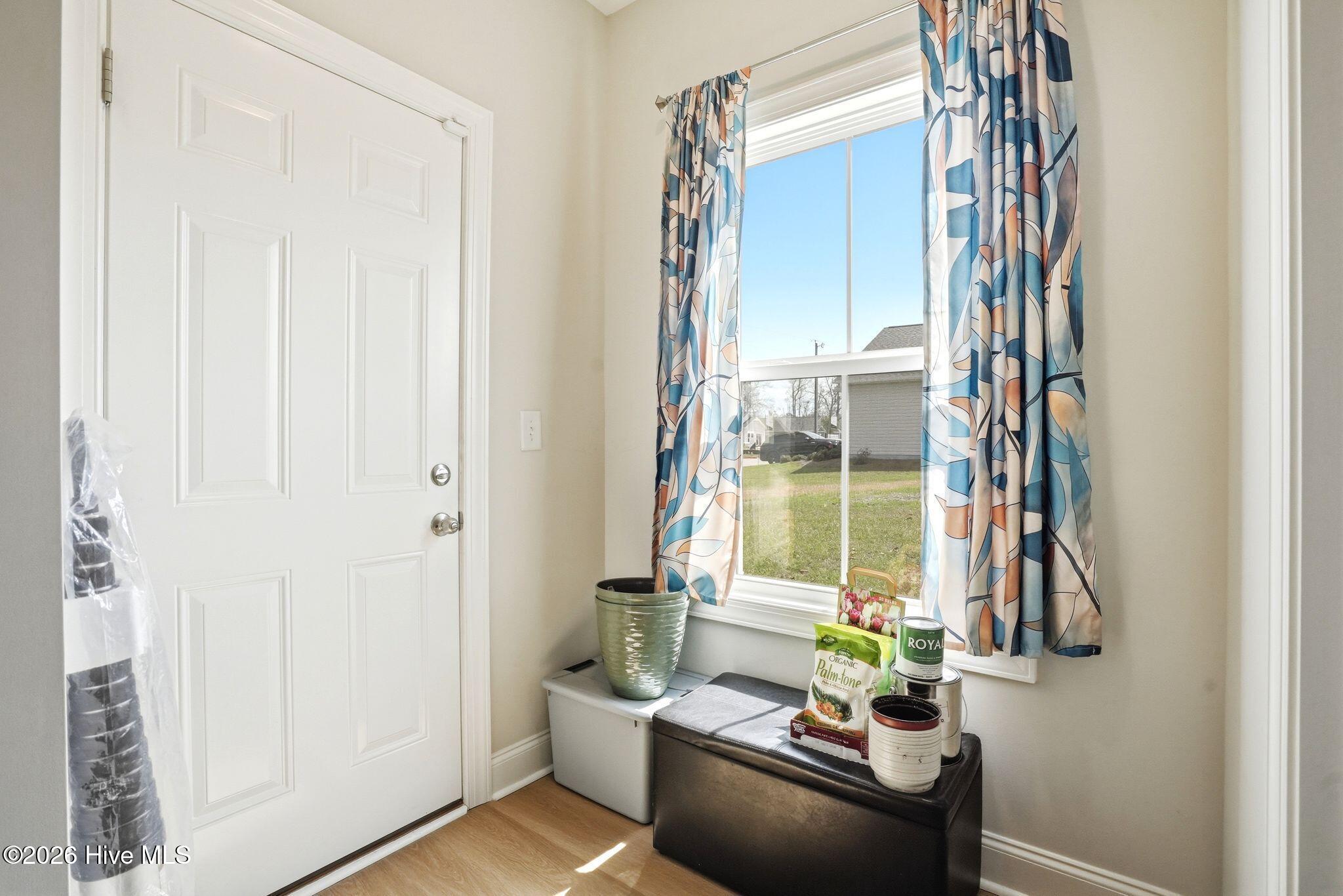 100561964 | Photo 30