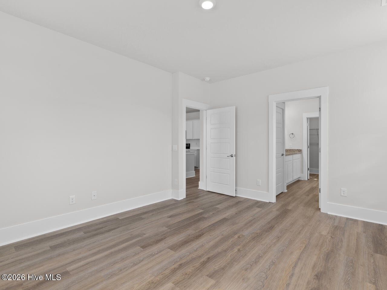 100530535 | Photo 23