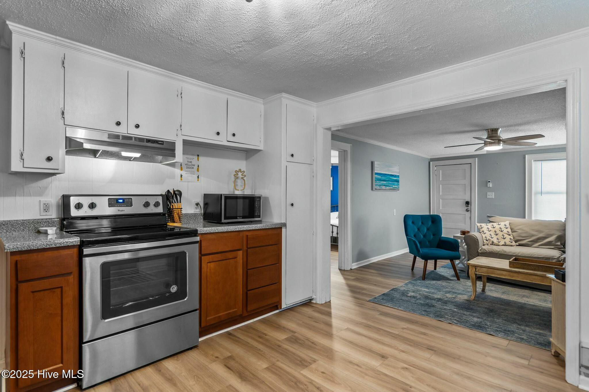 100503107 | Photo 13