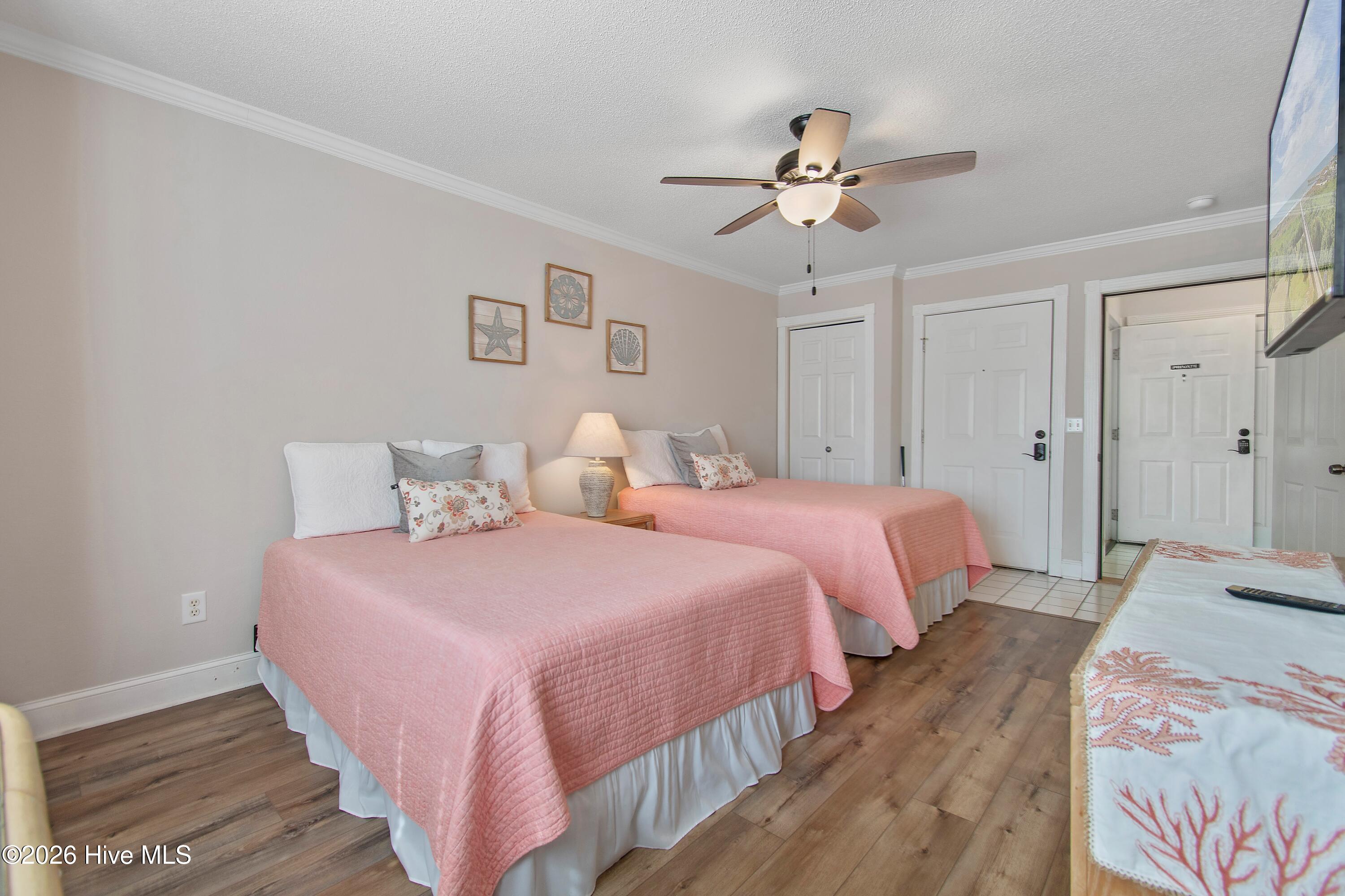 100556765 | Photo 10