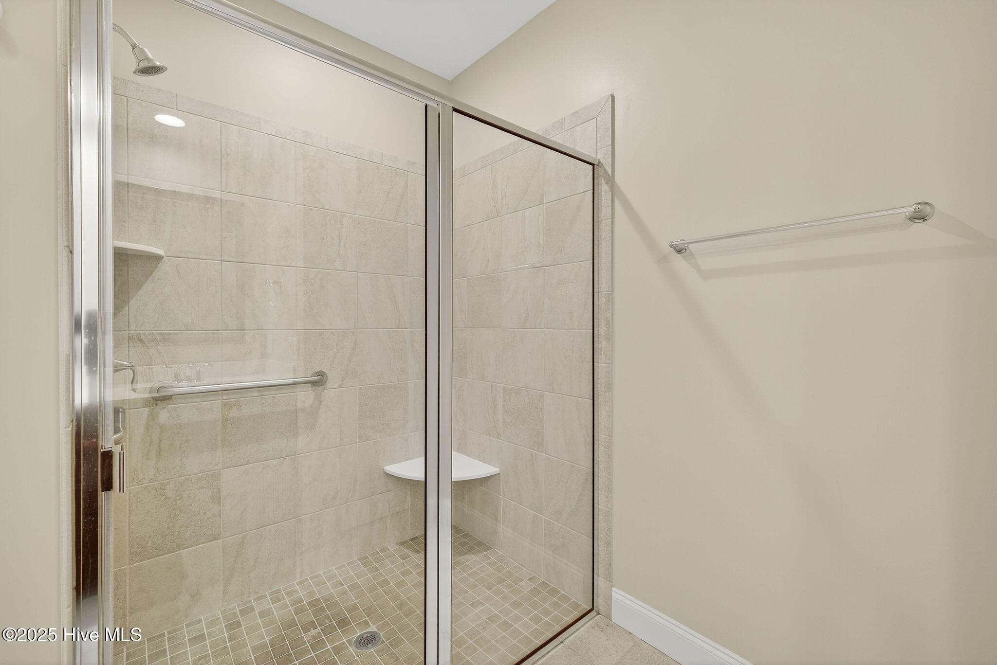 100529139 | Photo 38