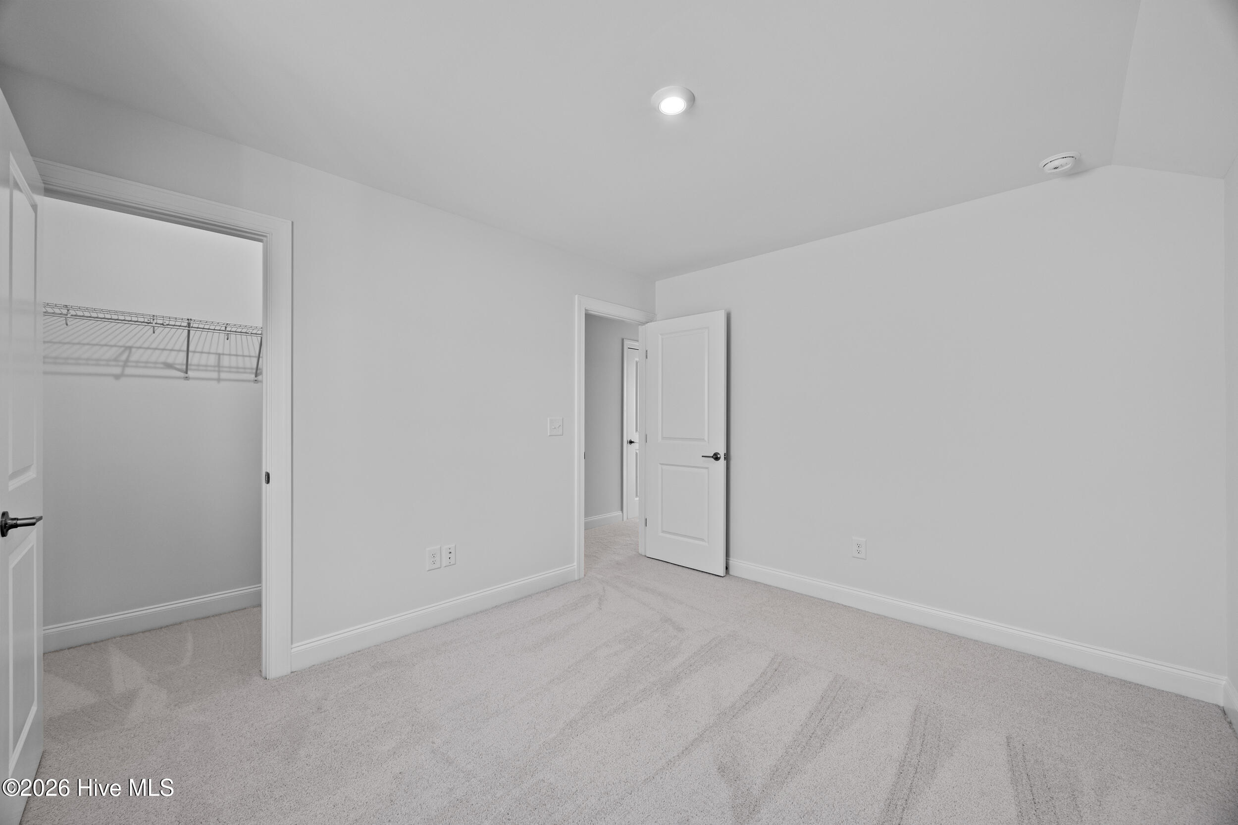 100527055 | Photo 29