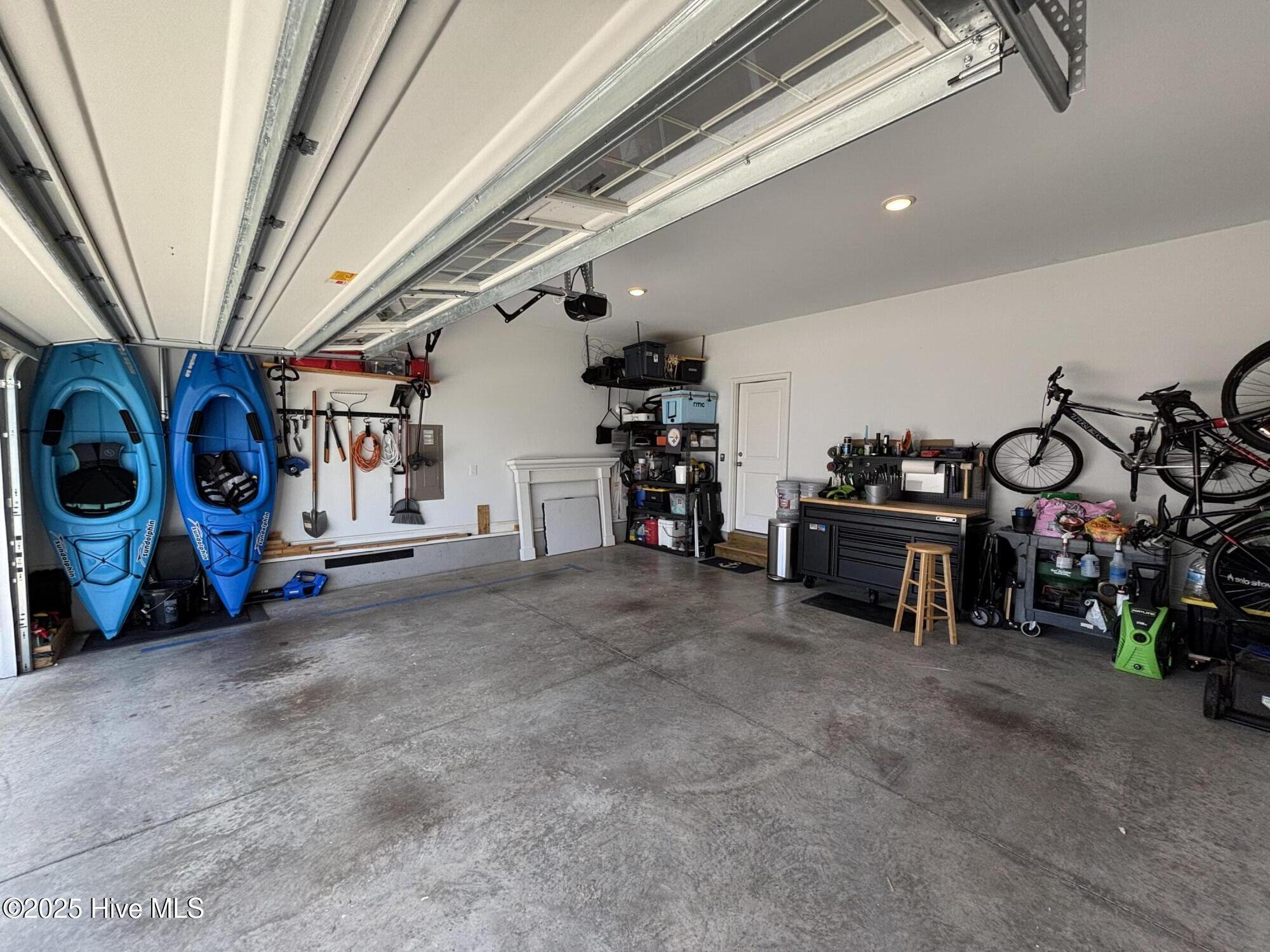 100515846 | Photo 46