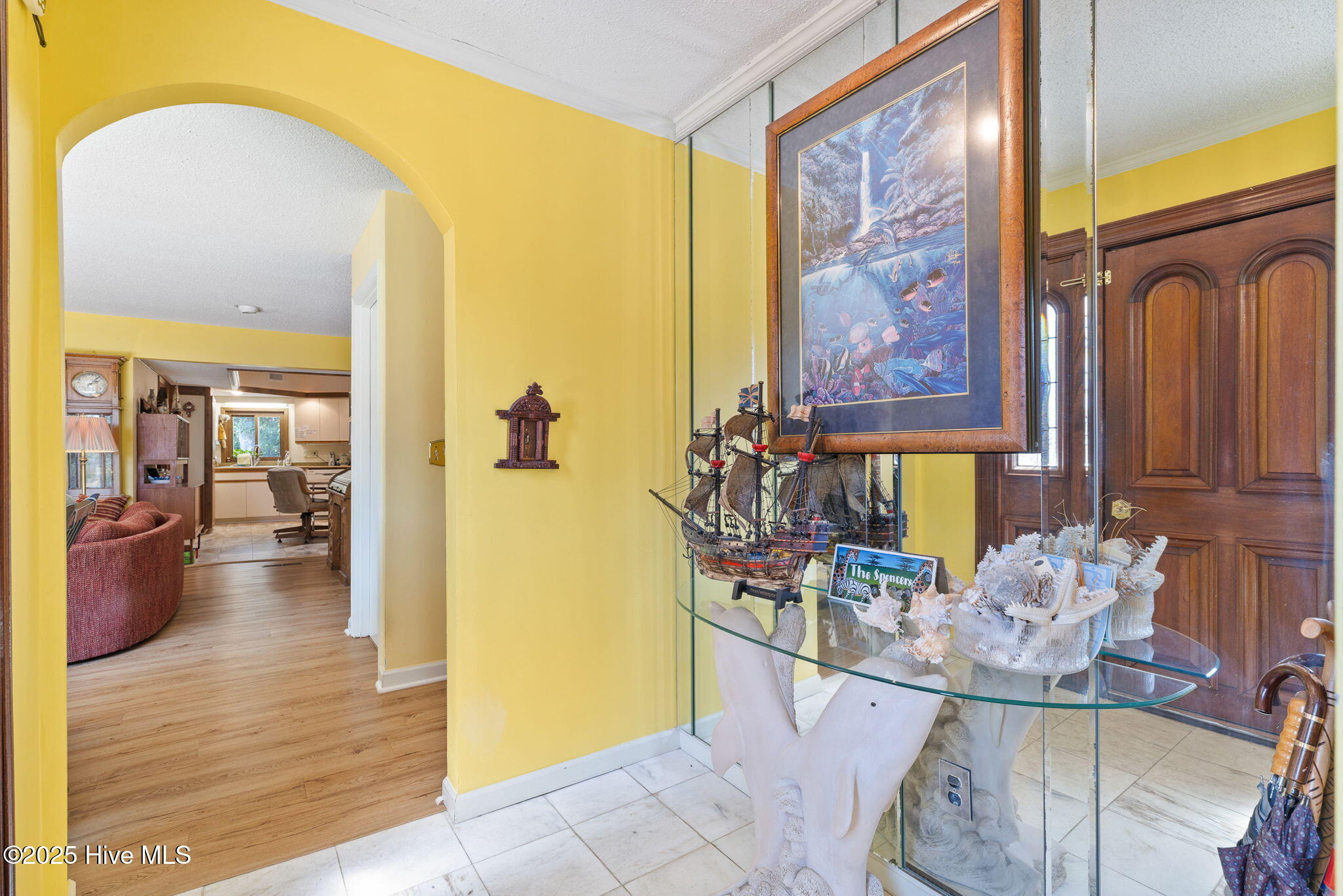 100531930 | Photo 11