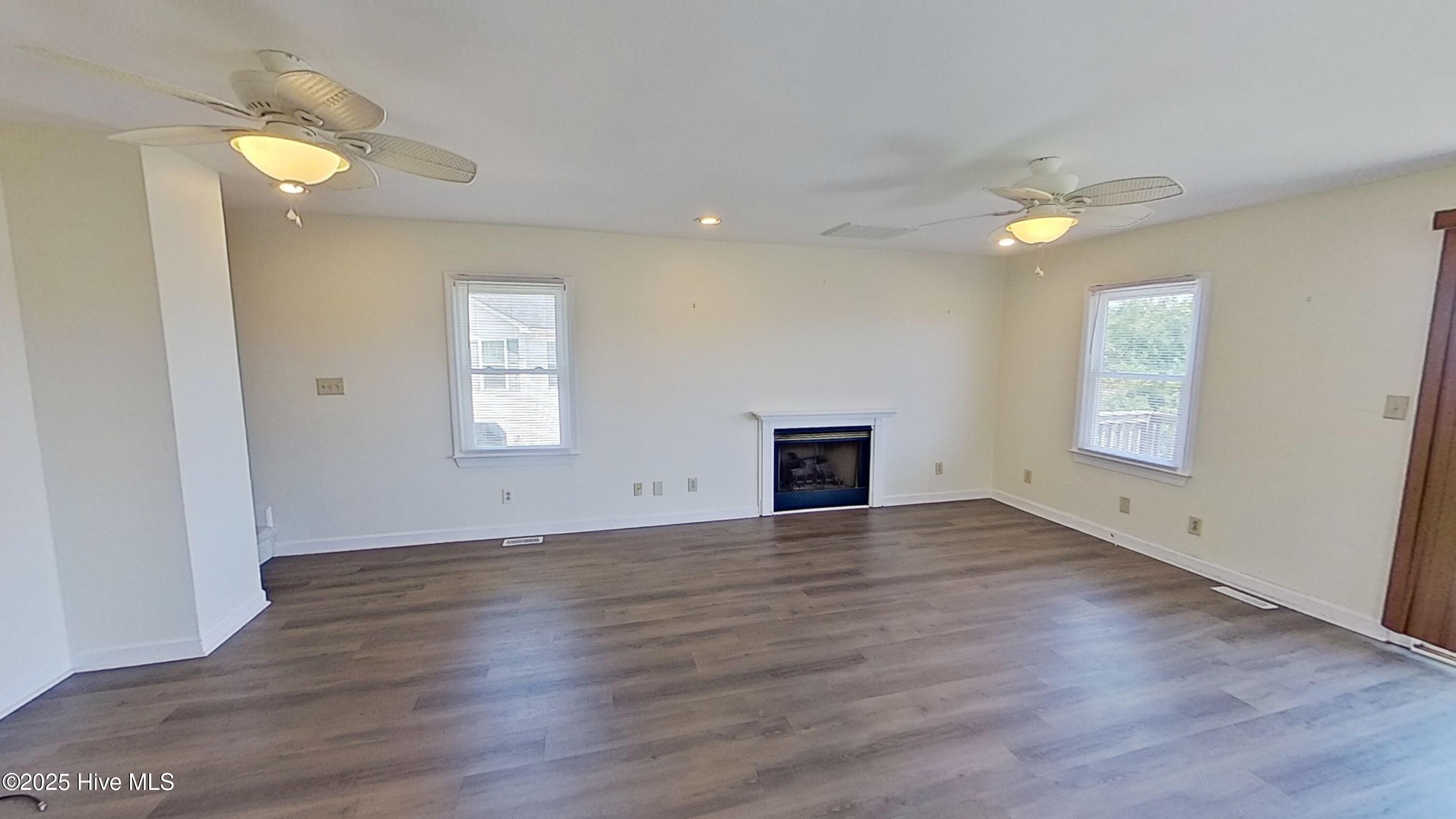 100543059 | Photo 20