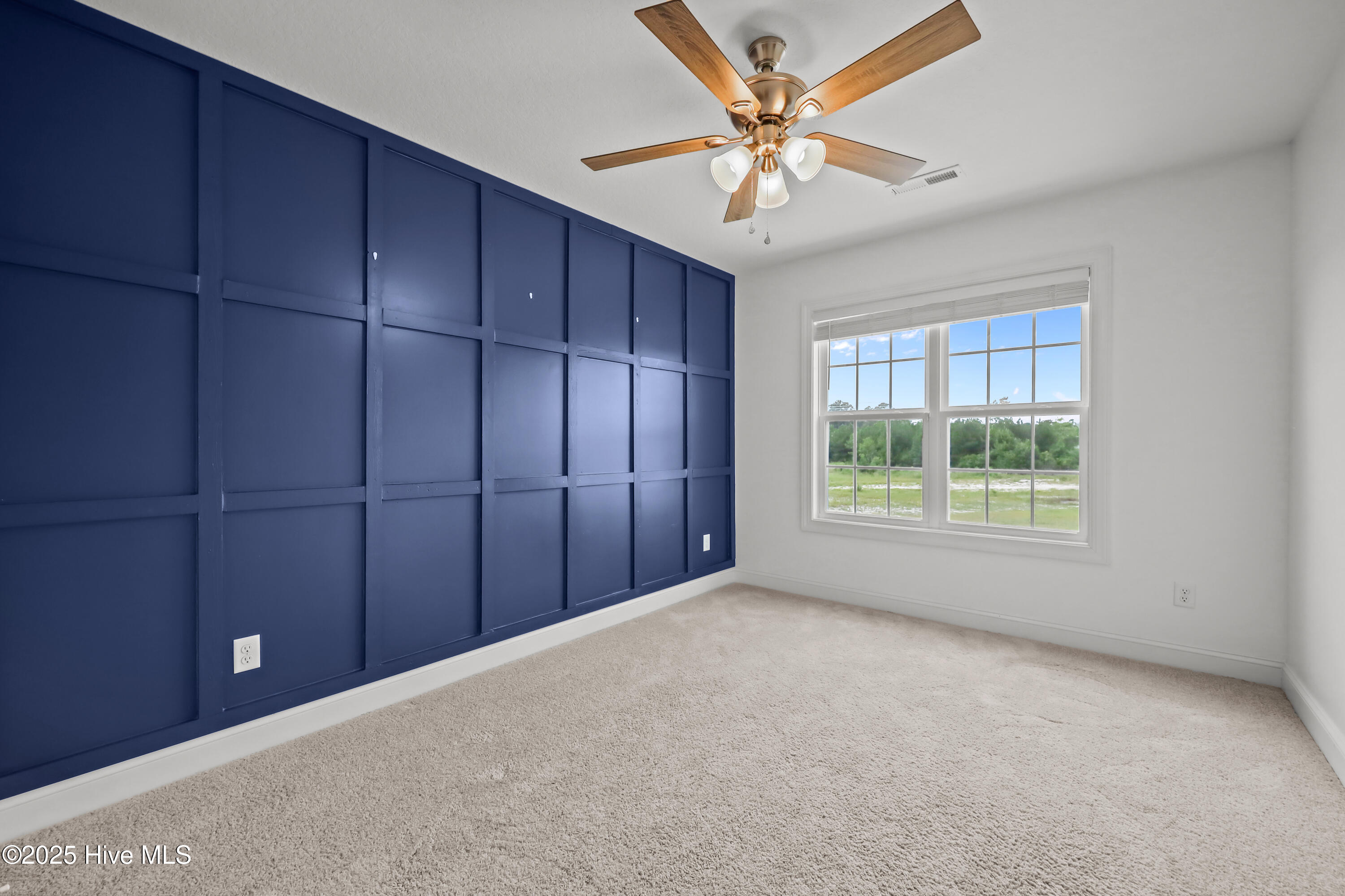 100516822 | Photo 23