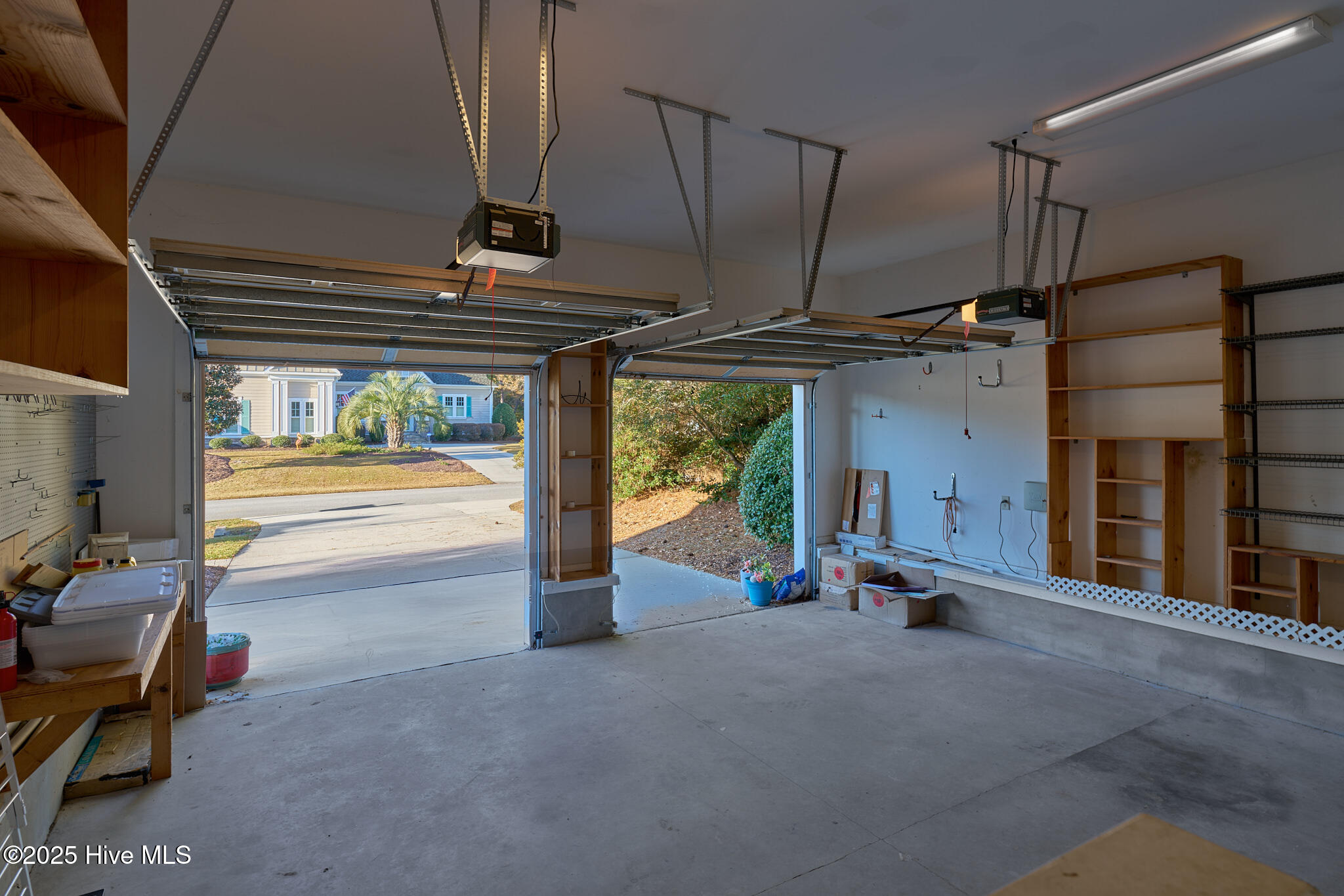 100542410 | Photo 33