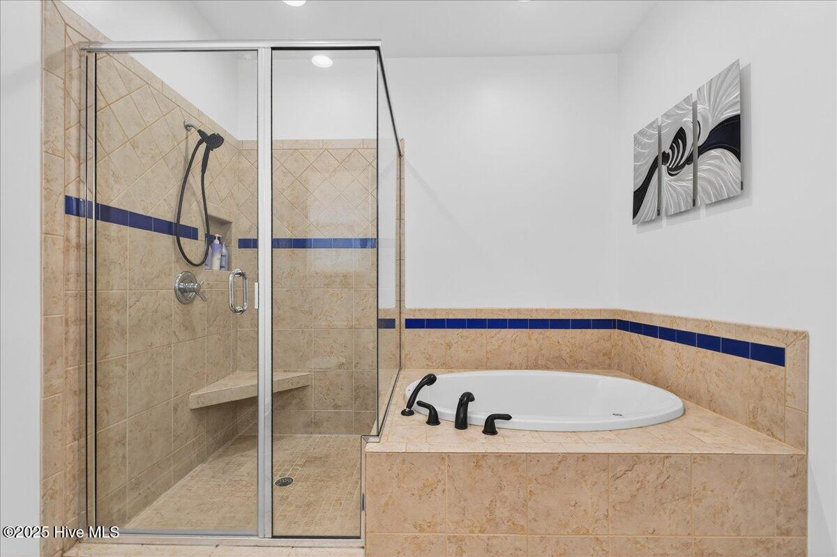 100530632 | Photo 40