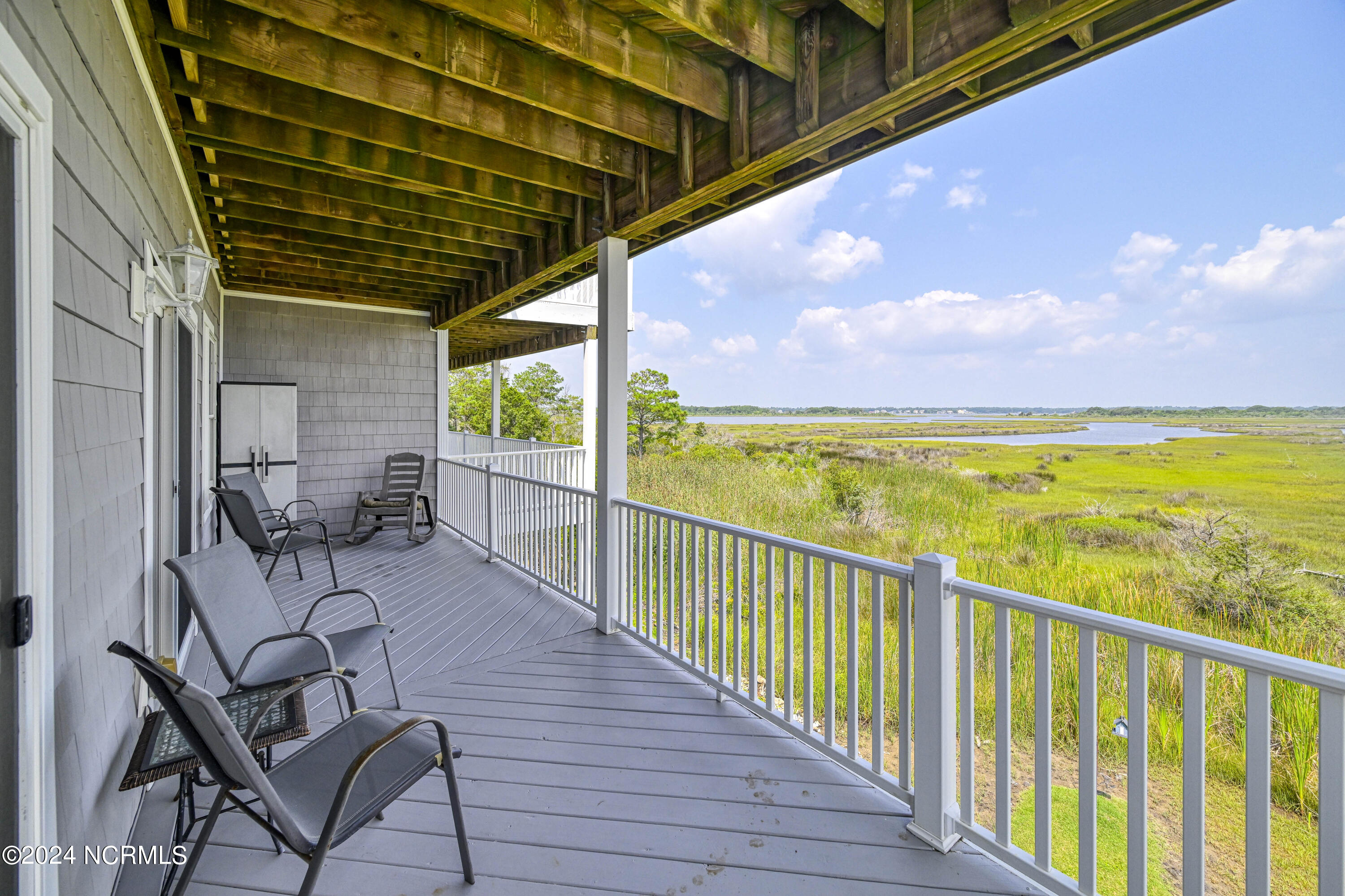 100533731 | Photo 49