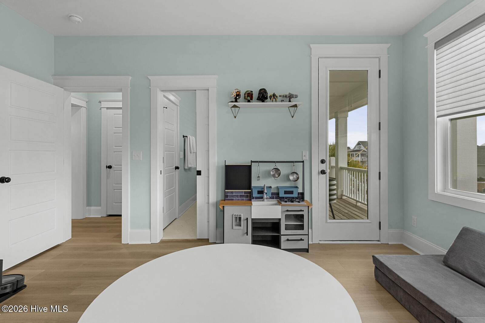 100557738 | Photo 25