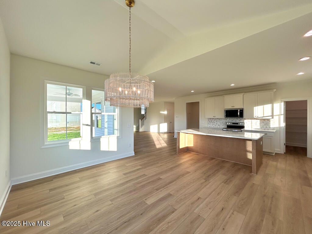 100510089 | Photo 36