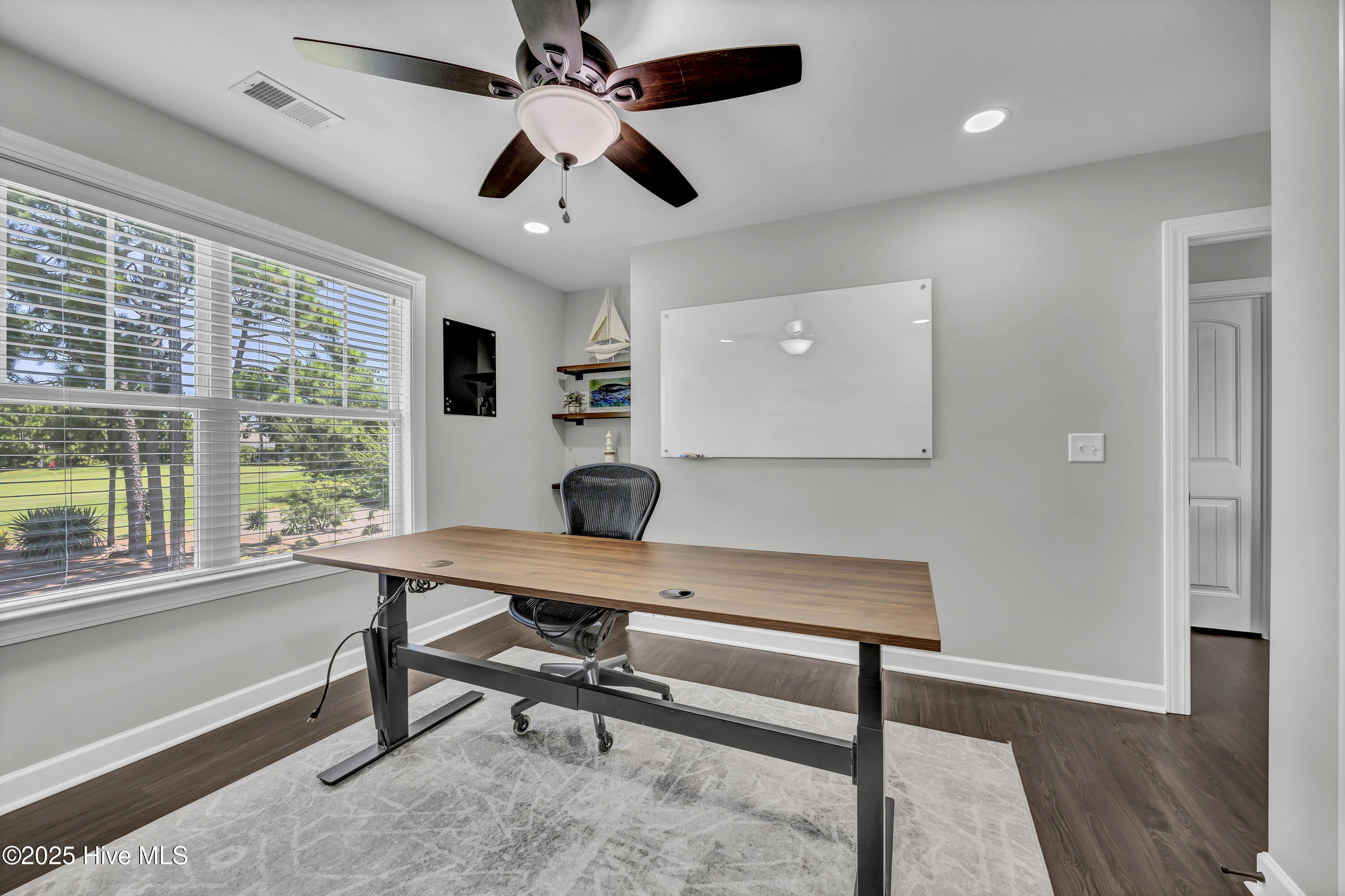 100519414 | Photo 43