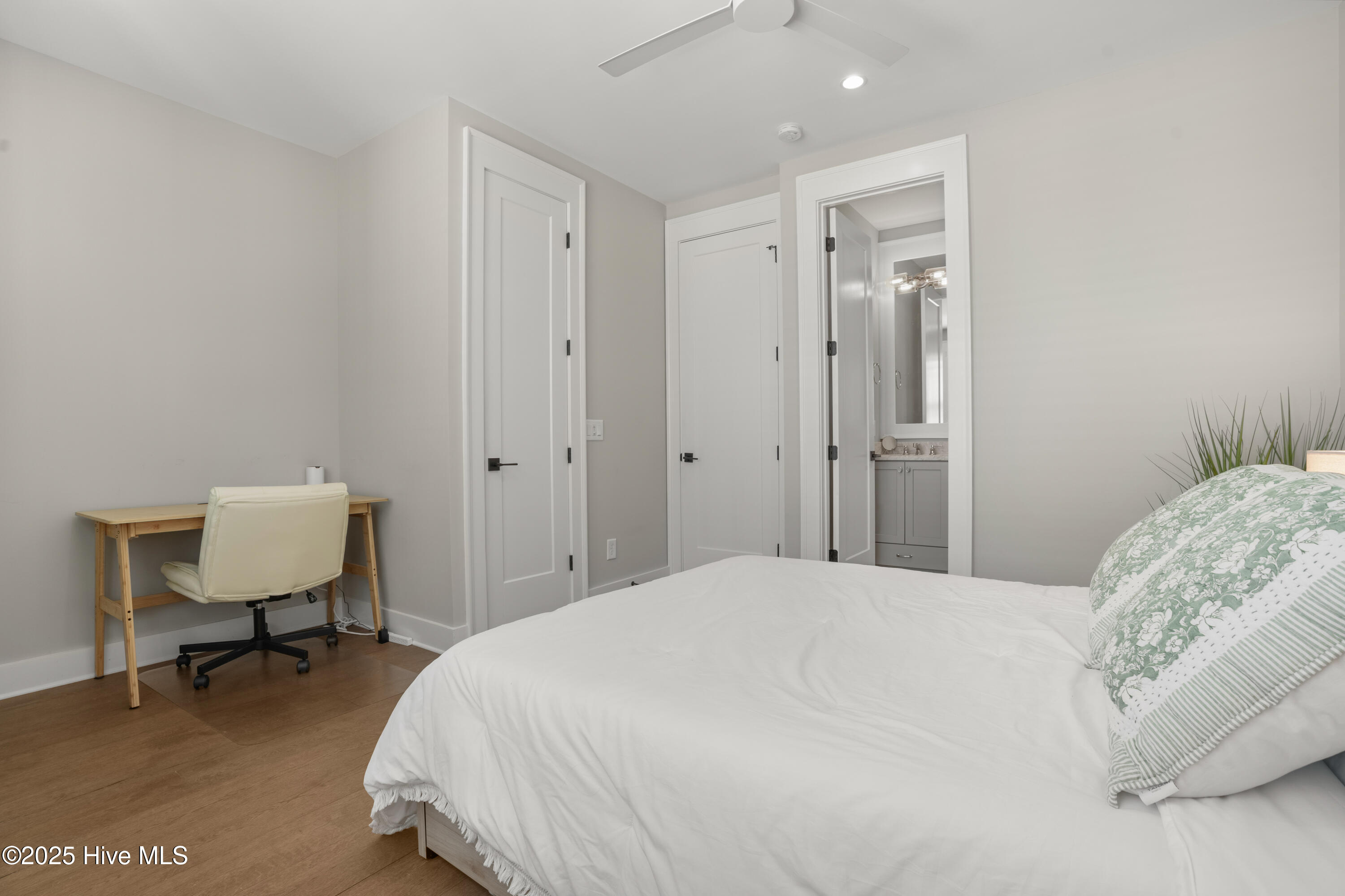 100517638 | Photo 20