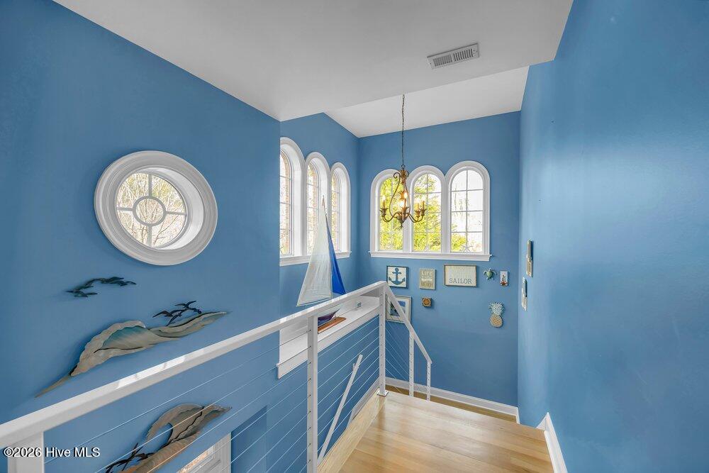 100552674 | Photo 17