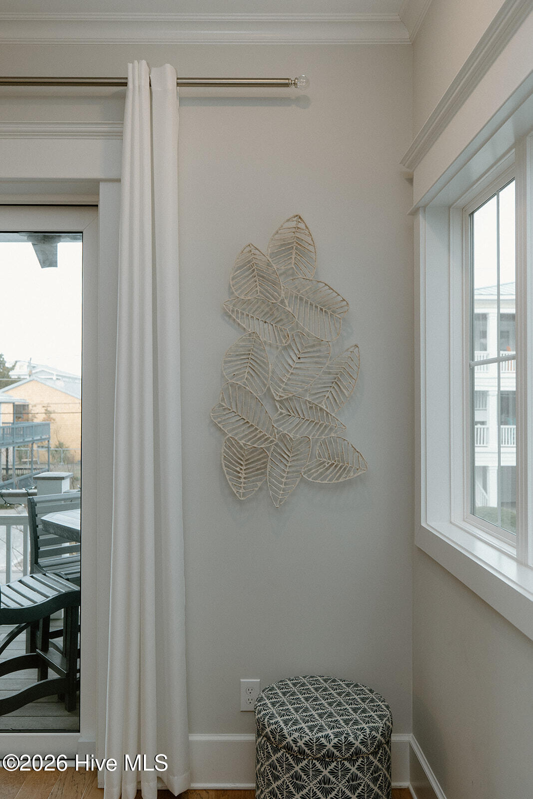 100550346 | Photo 19