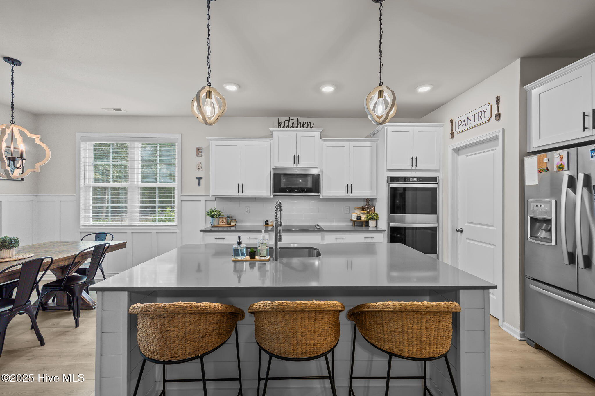 100535538 | Photo 15